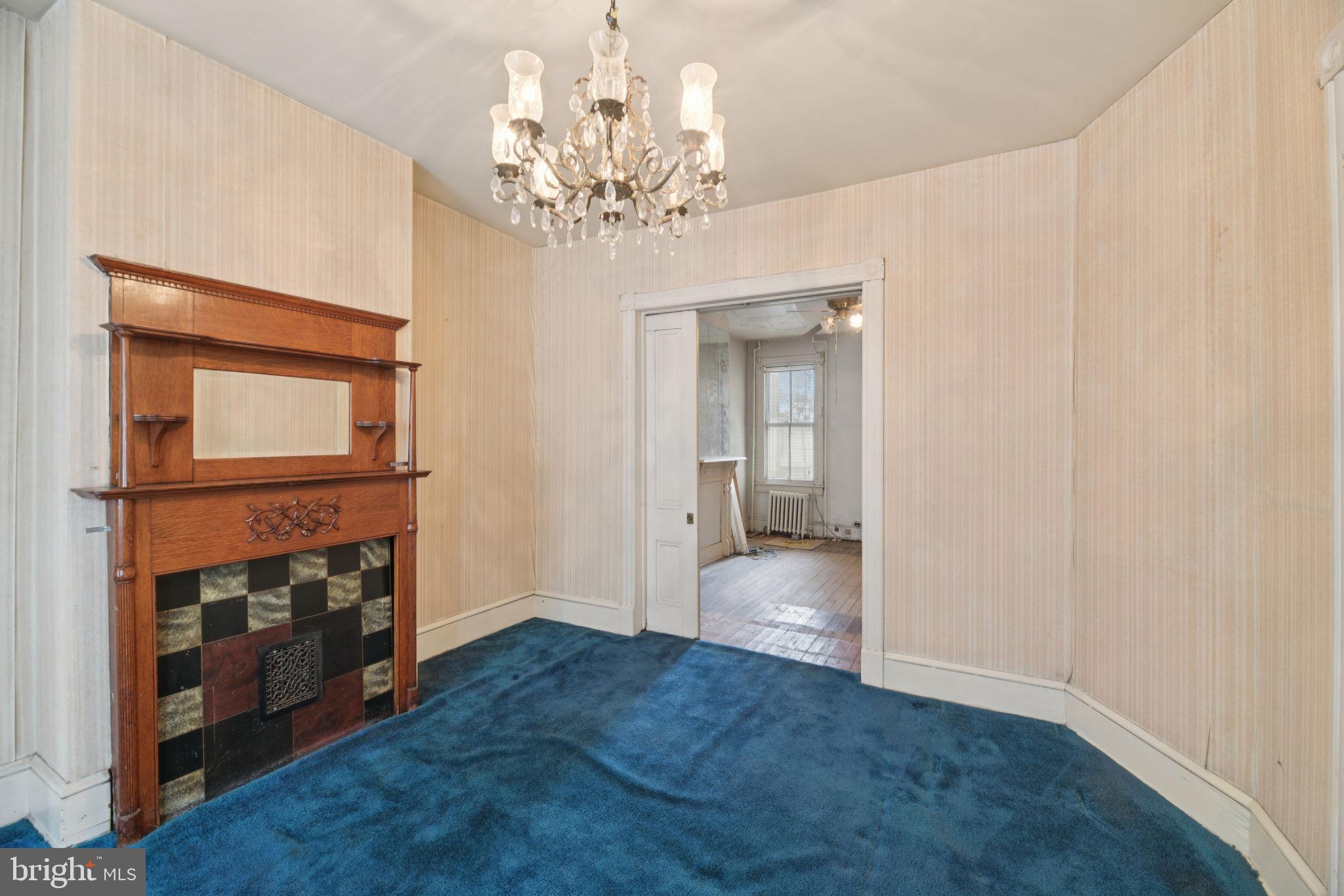 CAPITOL HILL - Residential