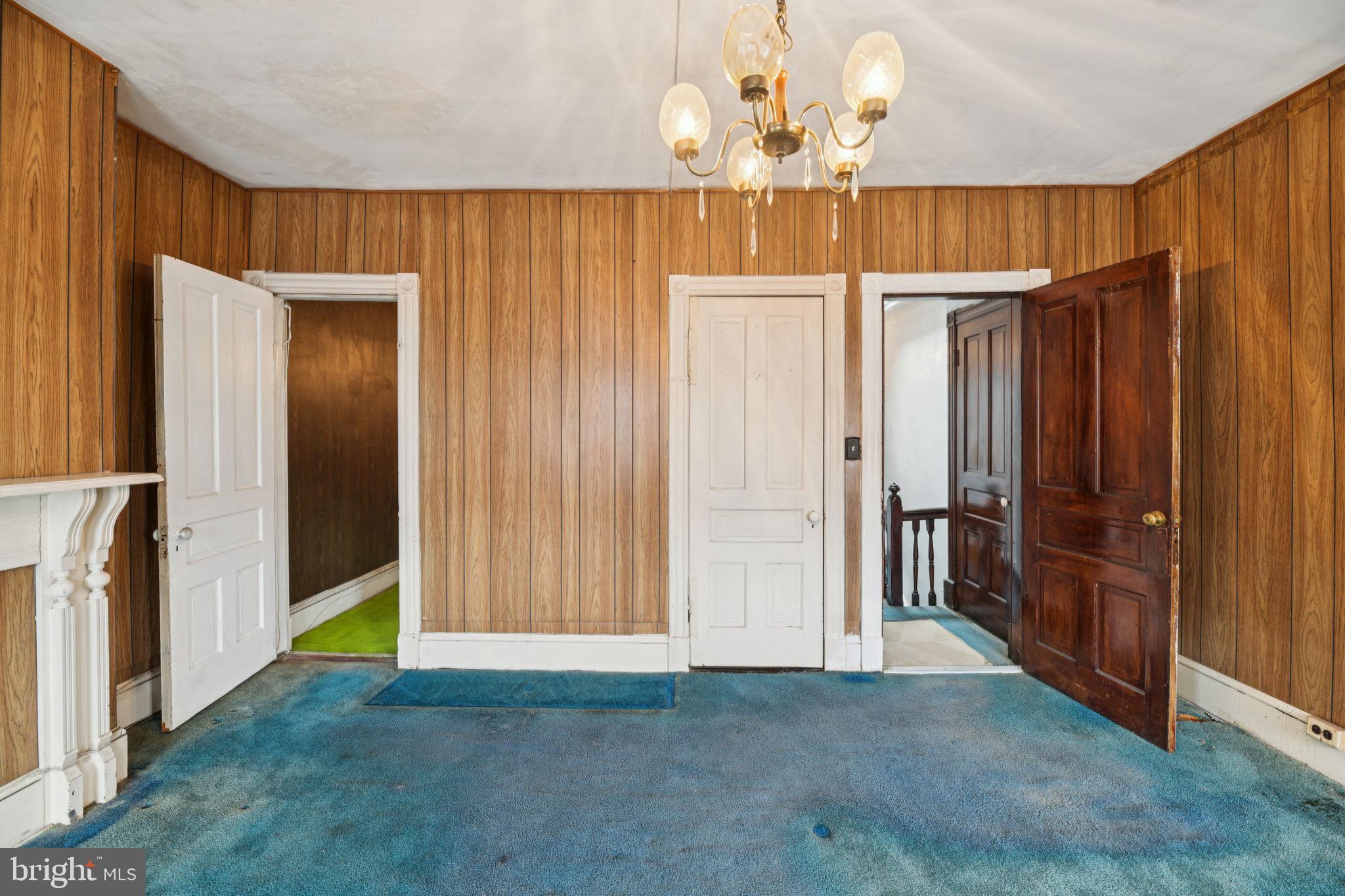 CAPITOL HILL - Residential