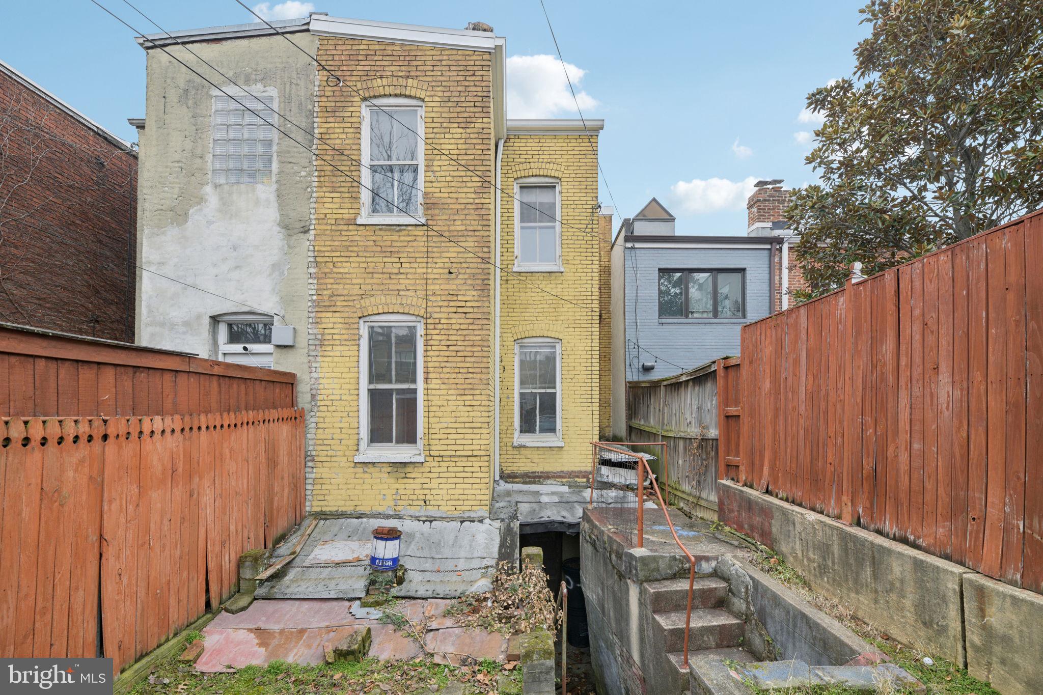 CAPITOL HILL - Residential