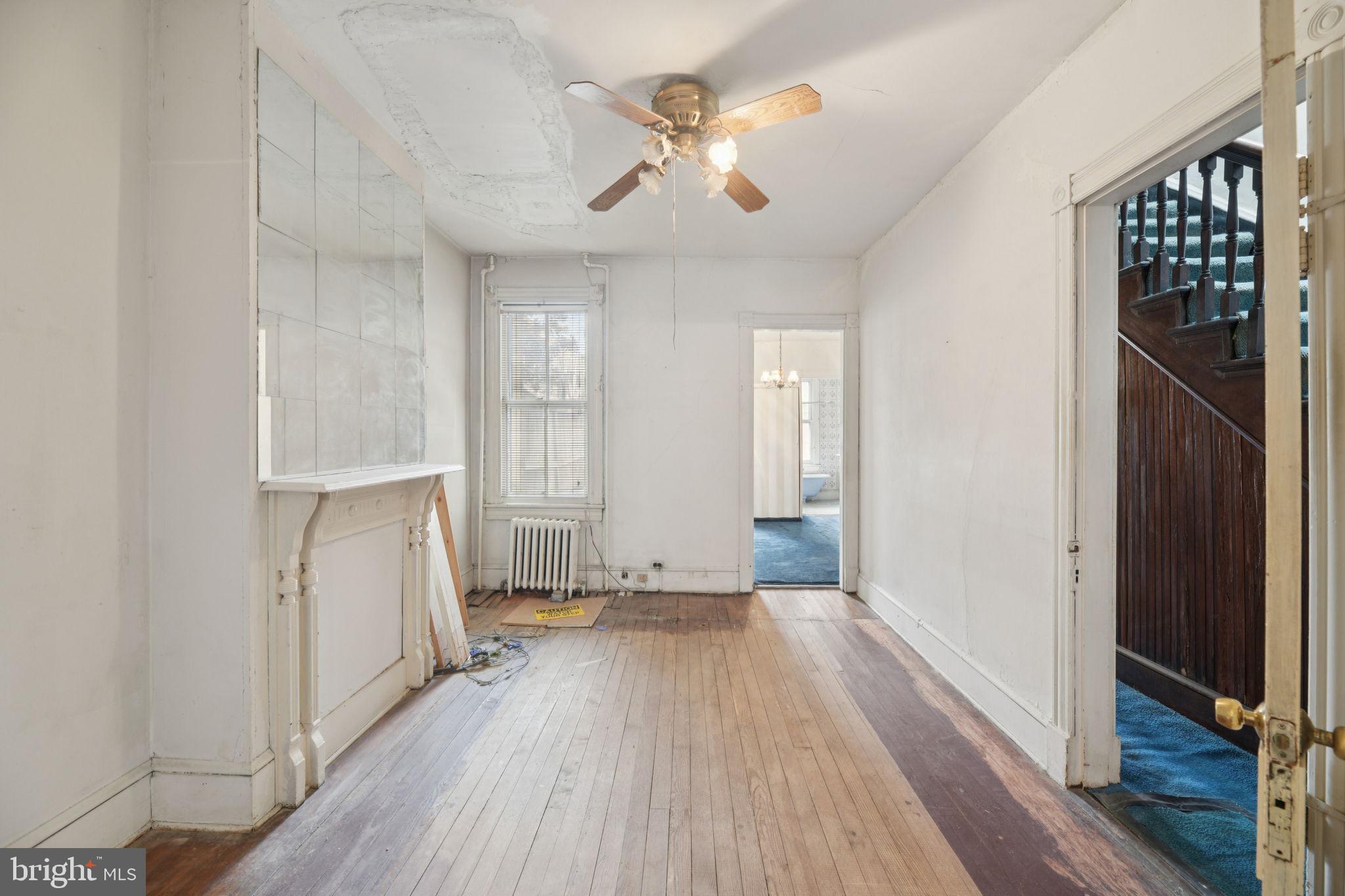 CAPITOL HILL - Residential