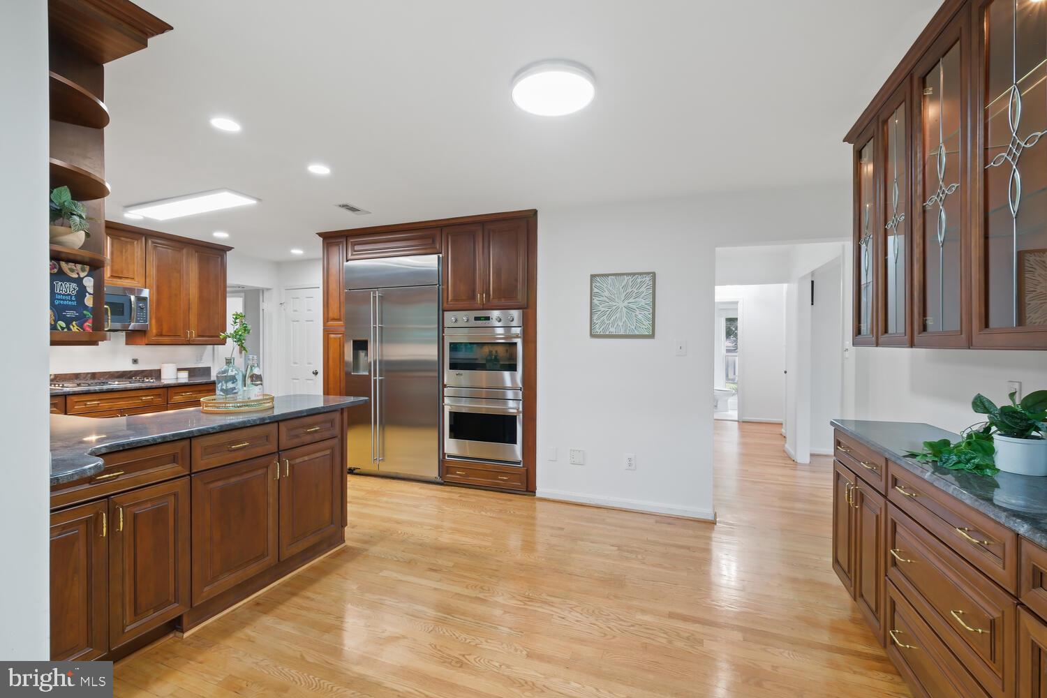 HOLLYOAK - Residential