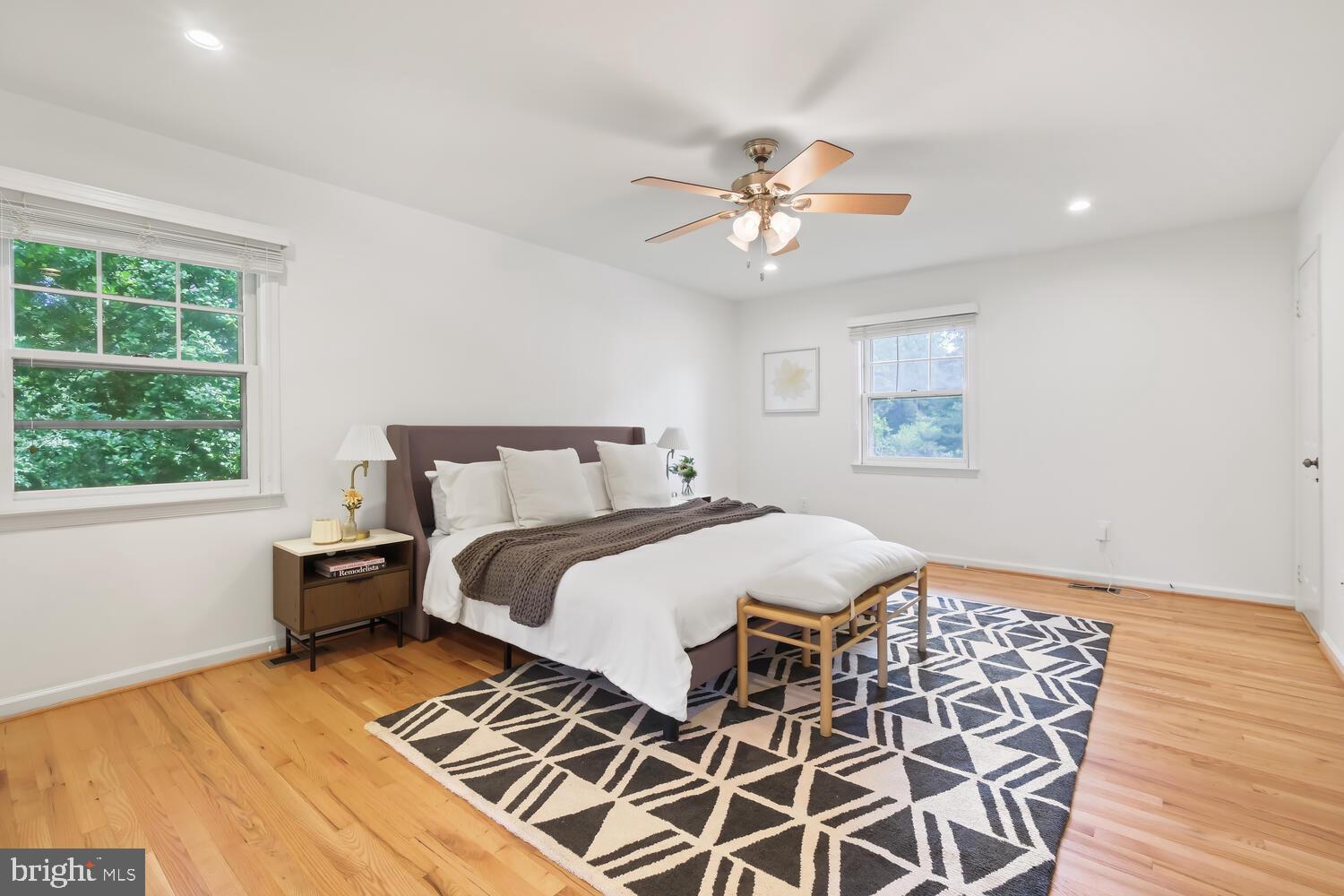 HOLLYOAK - Residential