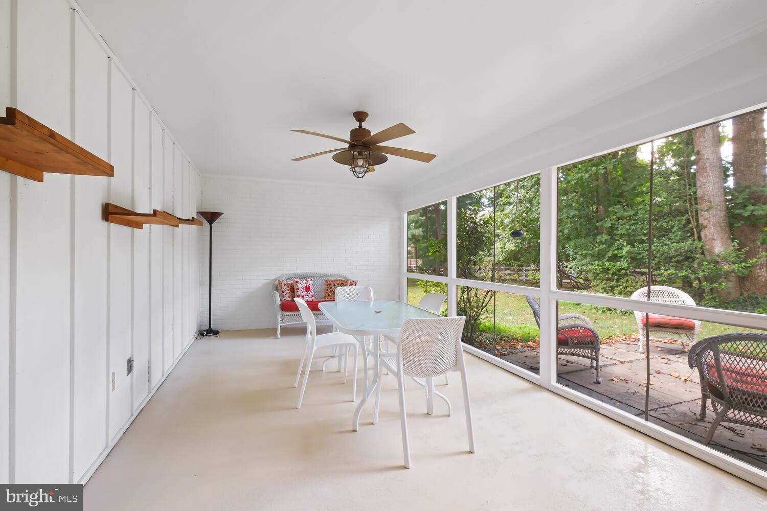 HOLLYOAK - Residential