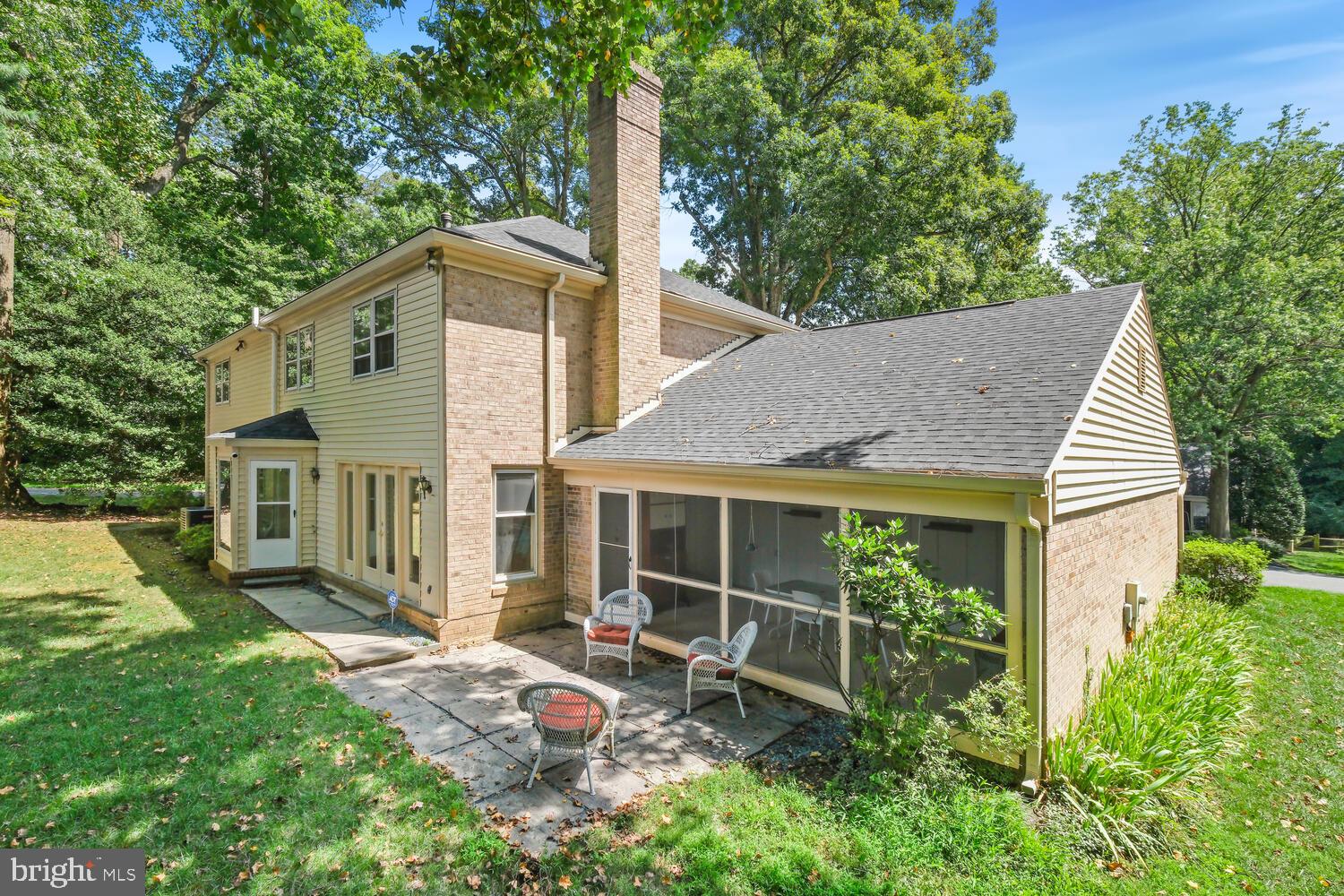 HOLLYOAK - Residential