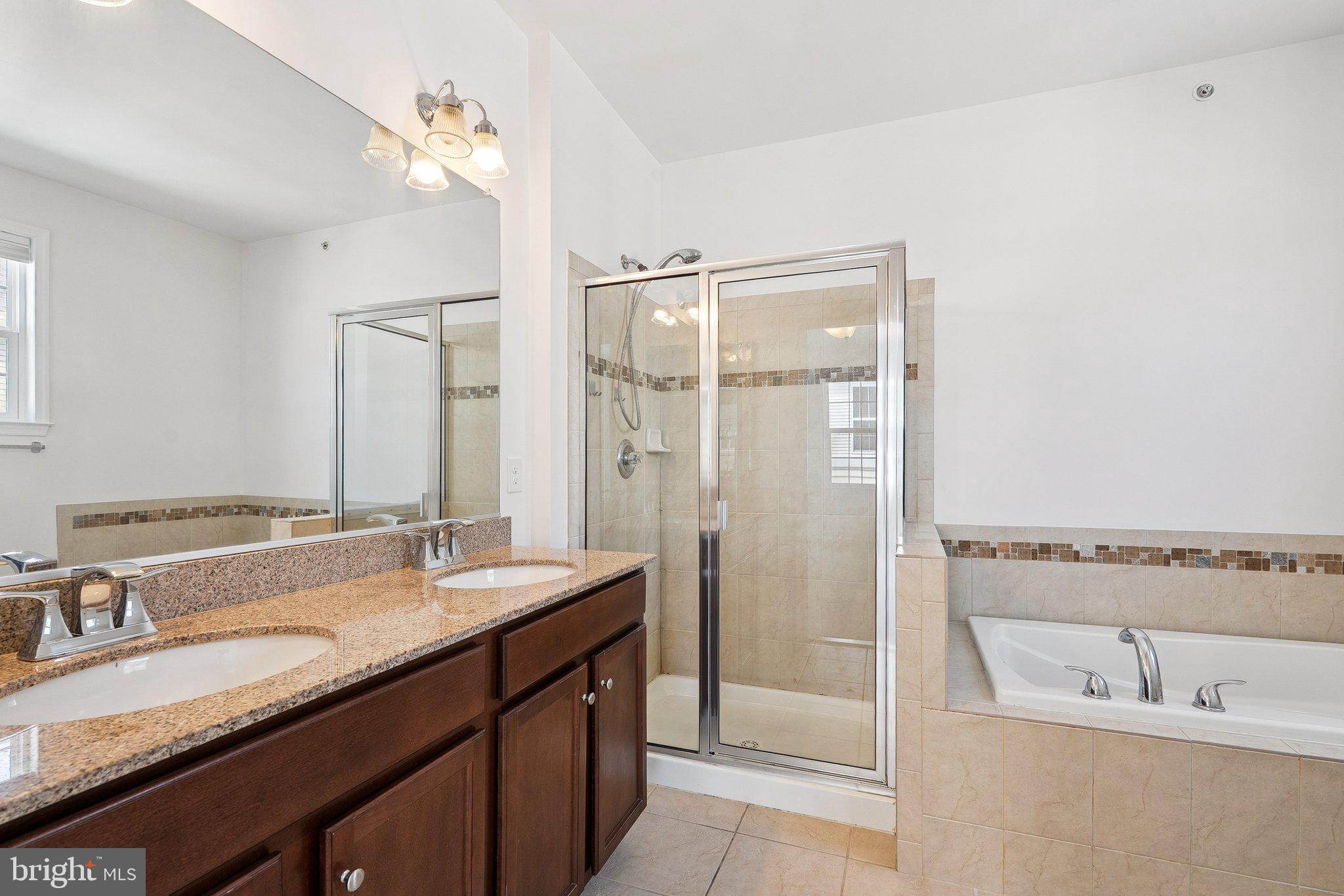 MERCER PARK CONDOMINIUM - Residential Lease