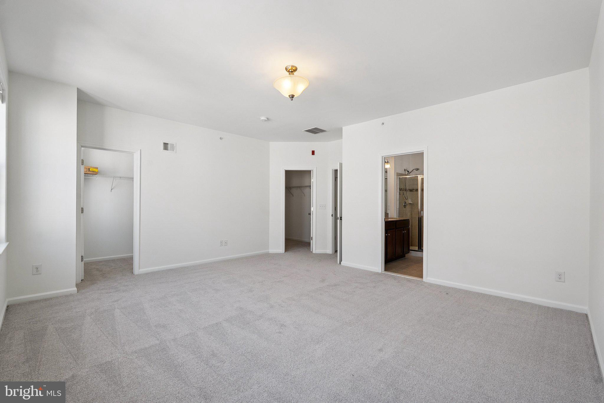 MERCER PARK CONDOMINIUM - Residential Lease