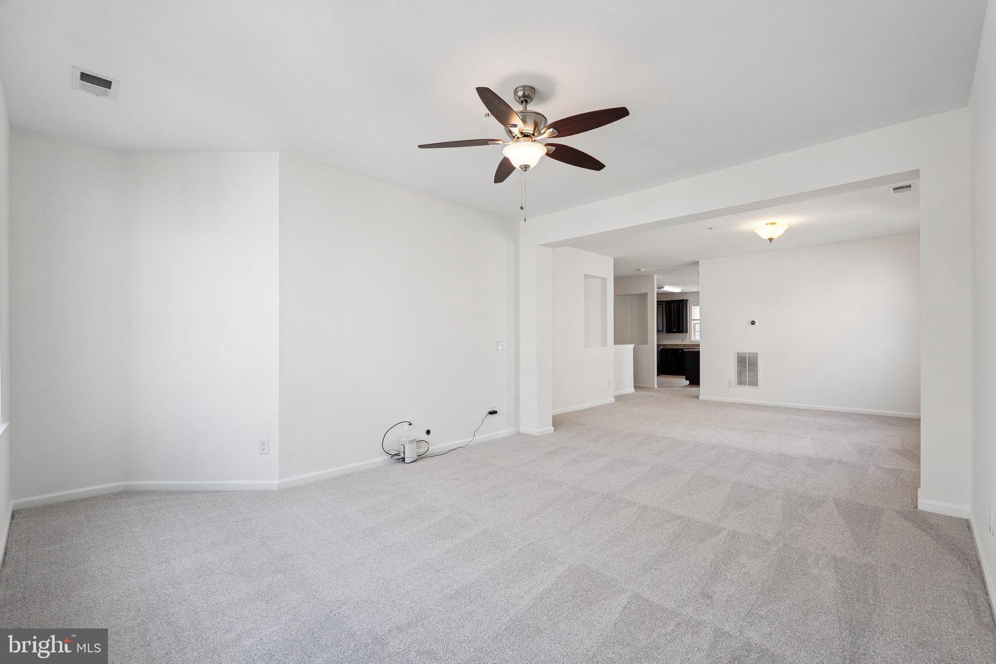 MERCER PARK CONDOMINIUM - Residential Lease