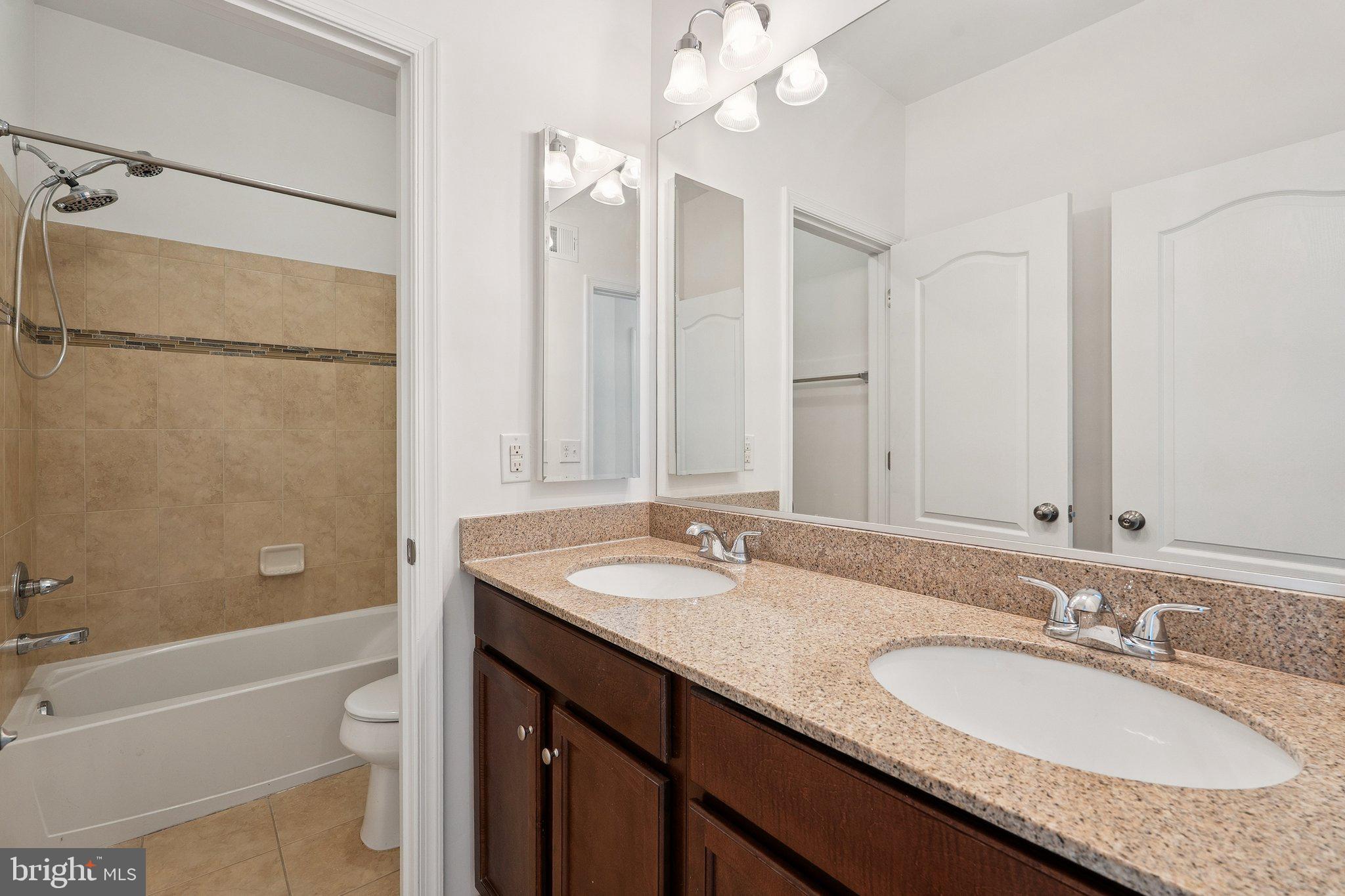 MERCER PARK CONDOMINIUM - Residential Lease