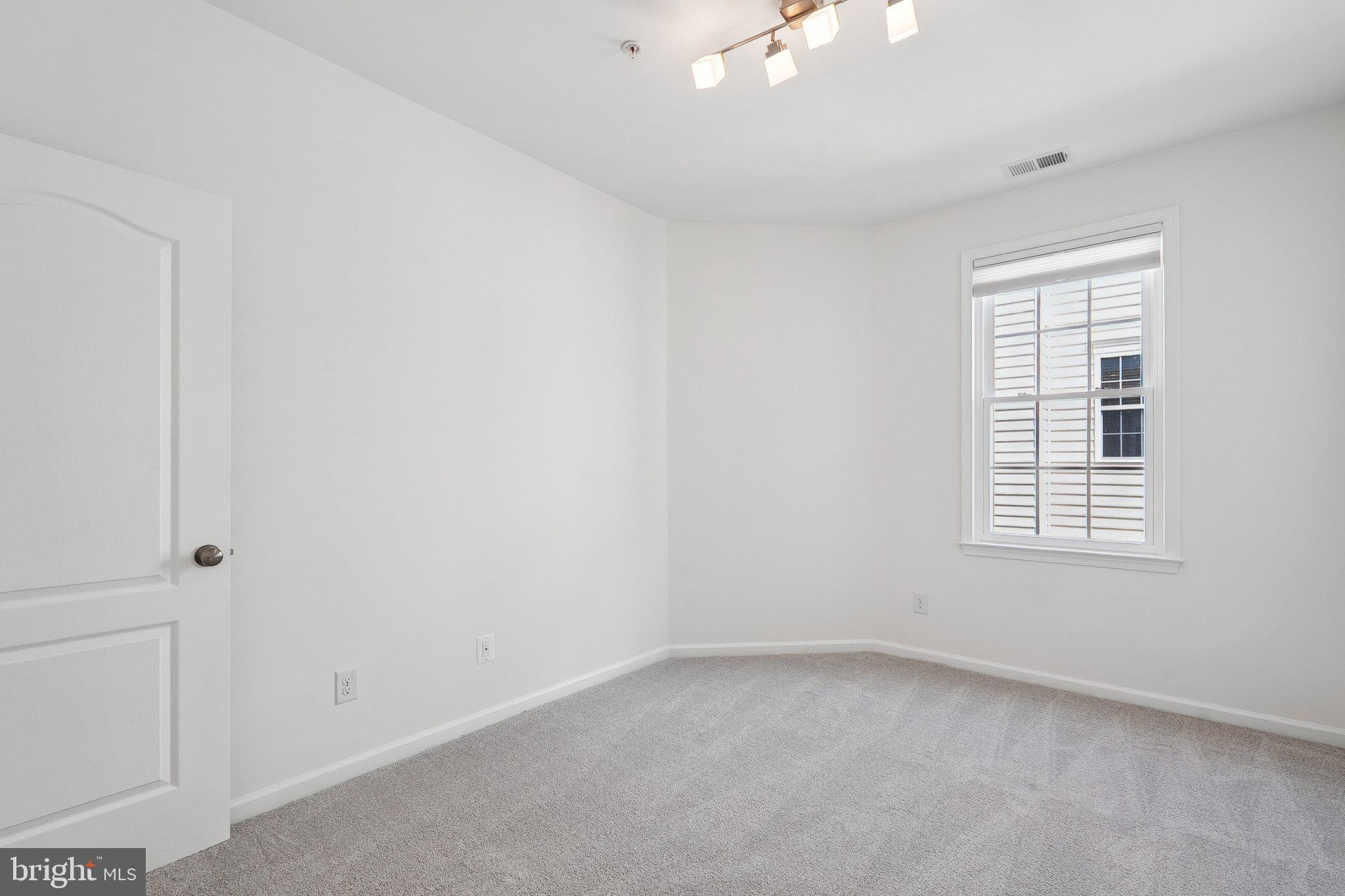 MERCER PARK CONDOMINIUM - Residential Lease