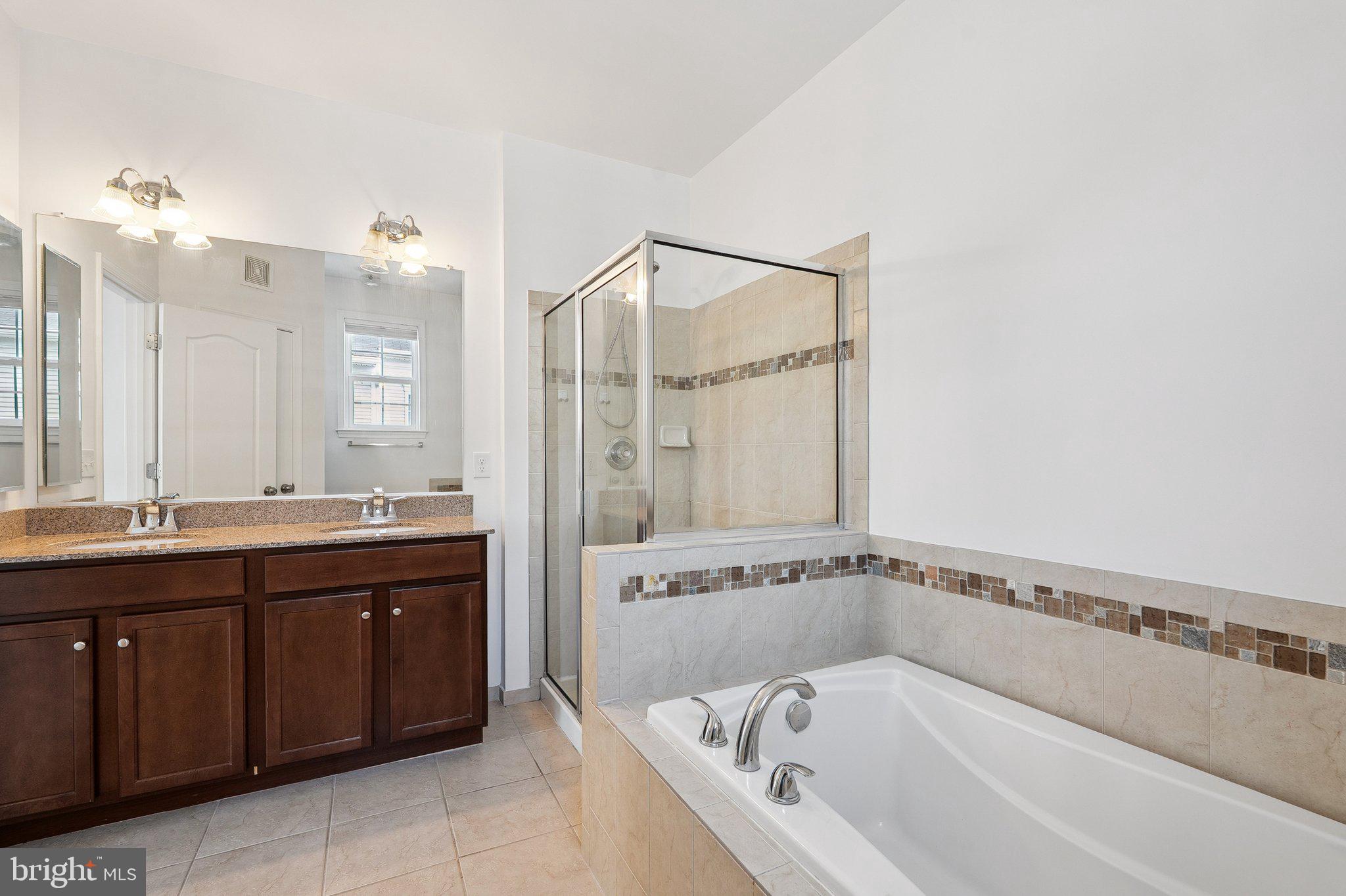 MERCER PARK CONDOMINIUM - Residential Lease