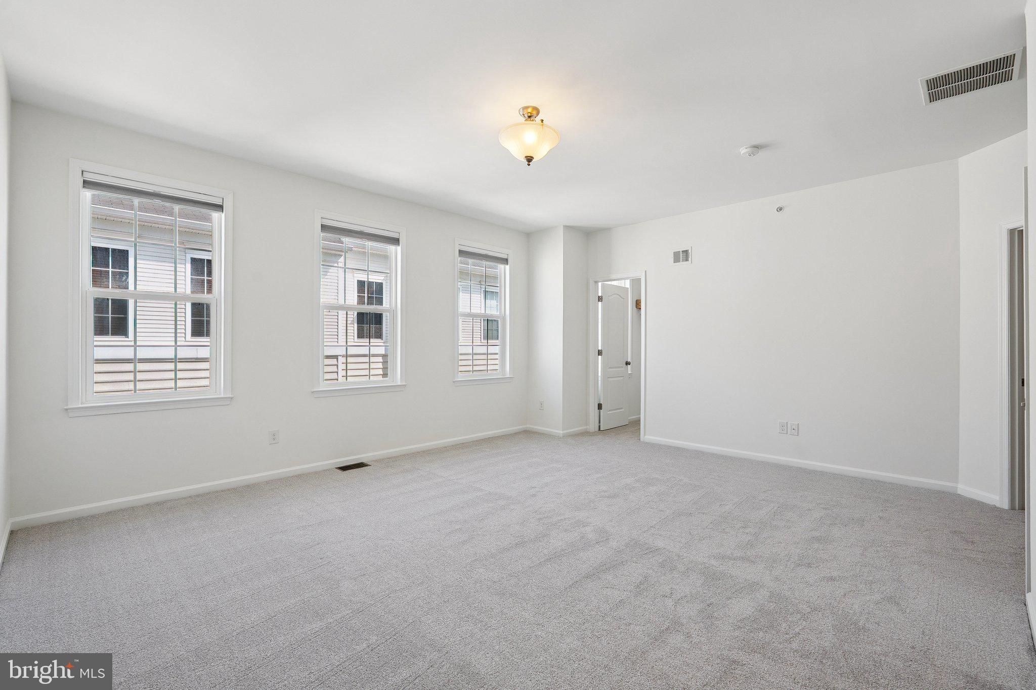 MERCER PARK CONDOMINIUM - Residential Lease