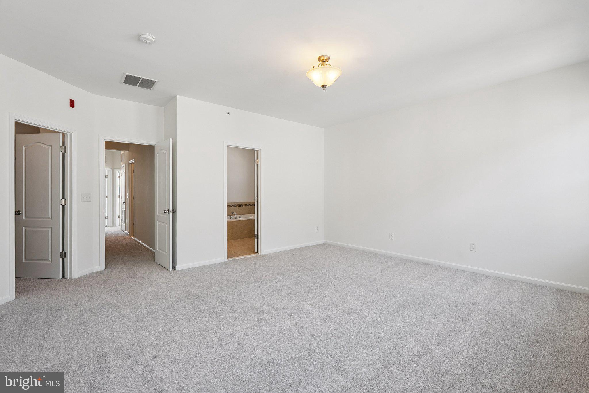 MERCER PARK CONDOMINIUM - Residential Lease