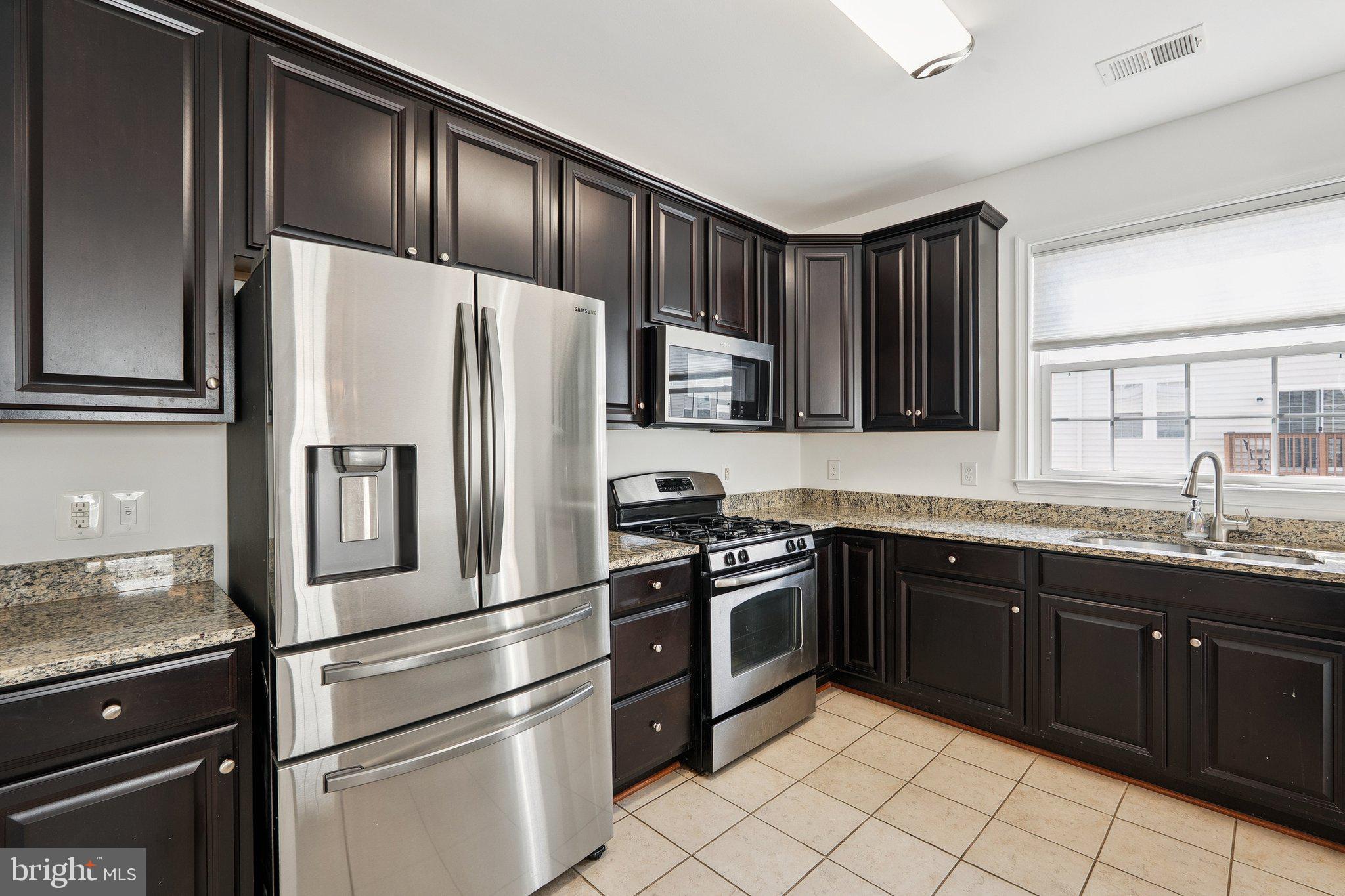 MERCER PARK CONDOMINIUM - Residential Lease