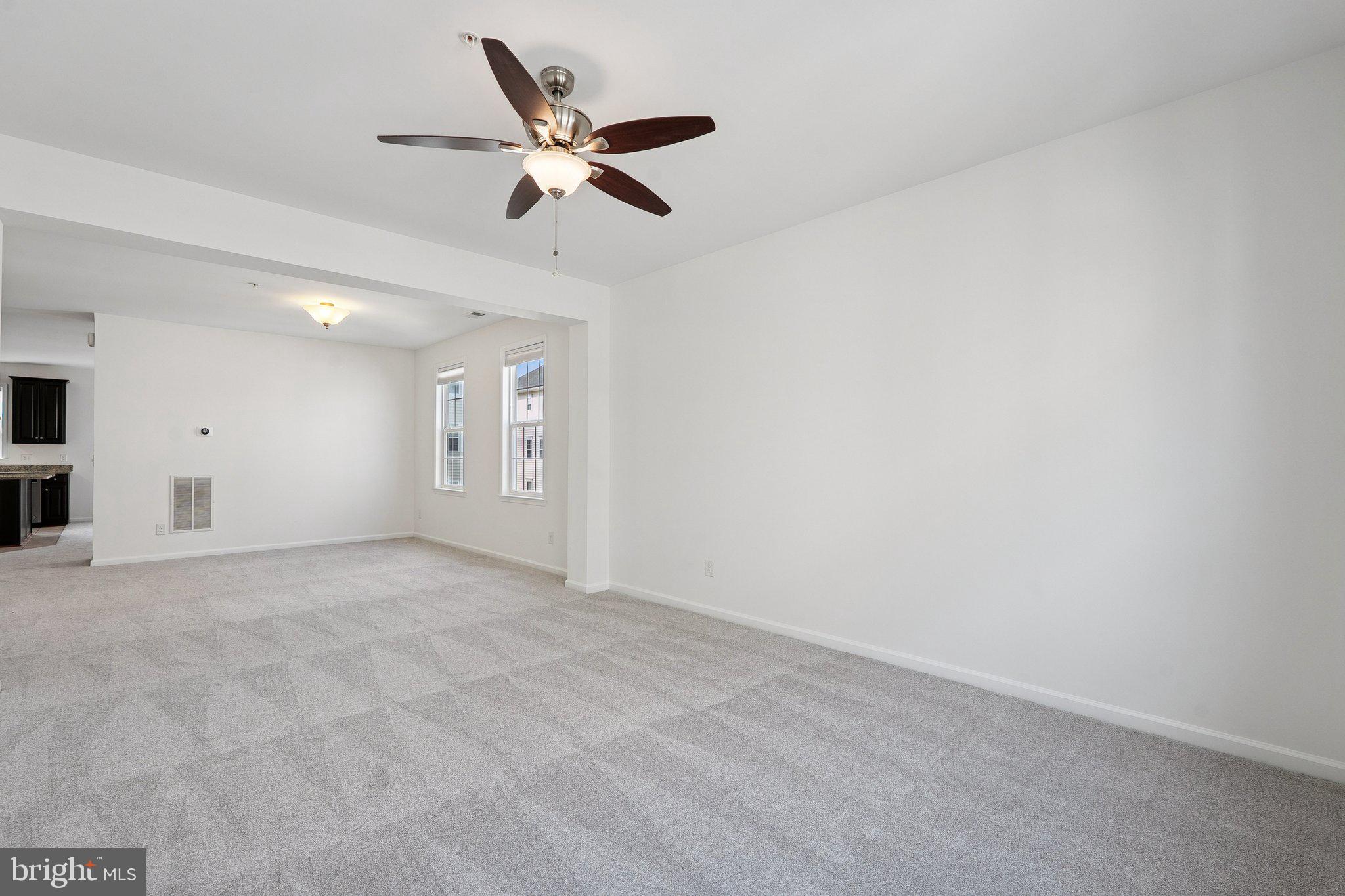 MERCER PARK CONDOMINIUM - Residential Lease