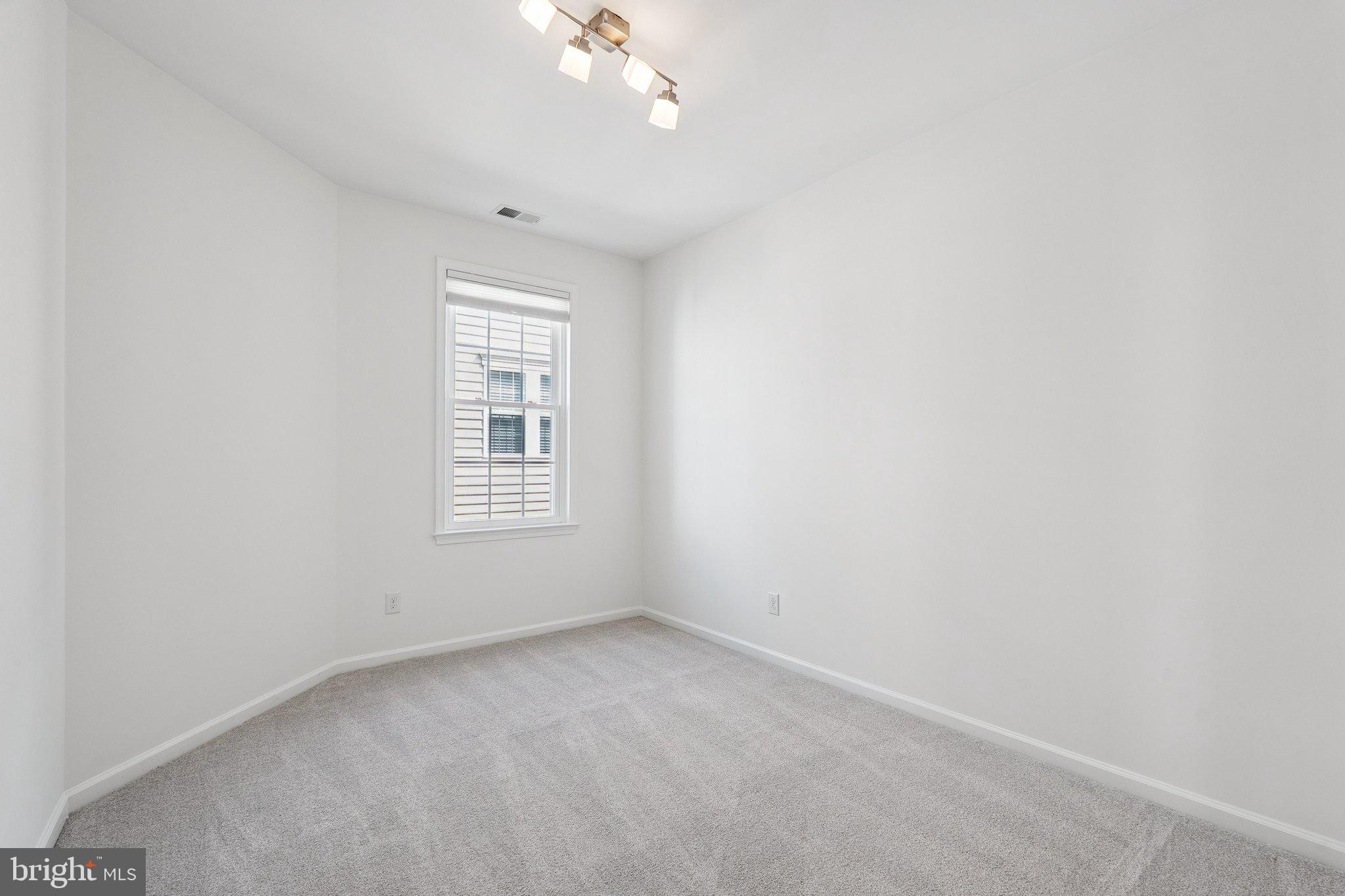 MERCER PARK CONDOMINIUM - Residential Lease