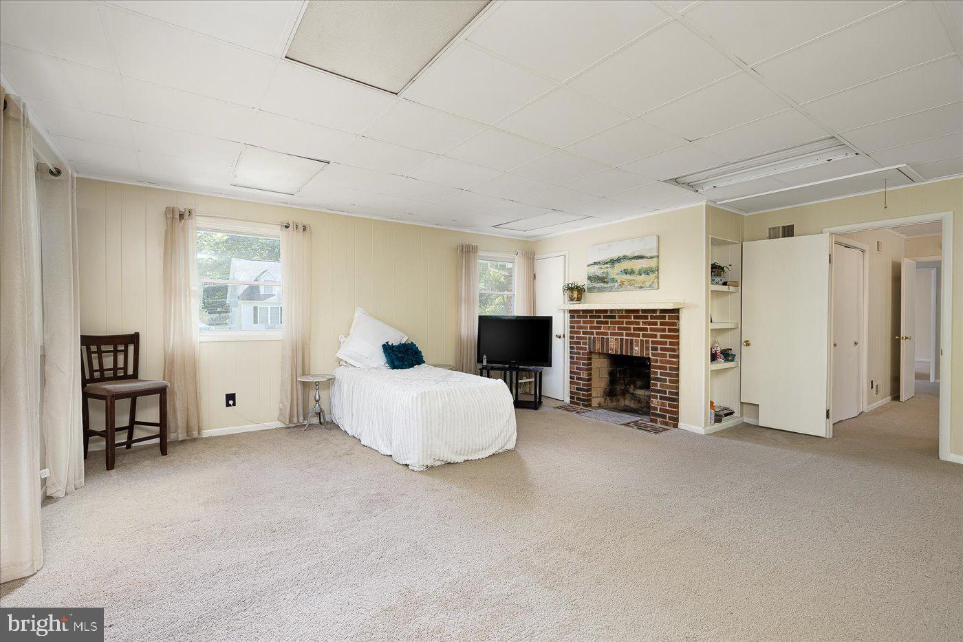 BLUE RIDGE SHORES - Residential