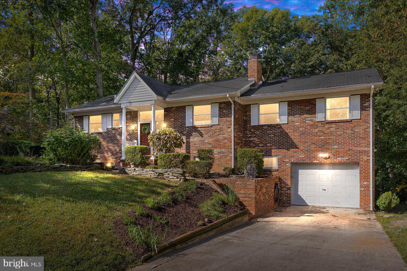 BLUE RIDGE SHORES - Residential