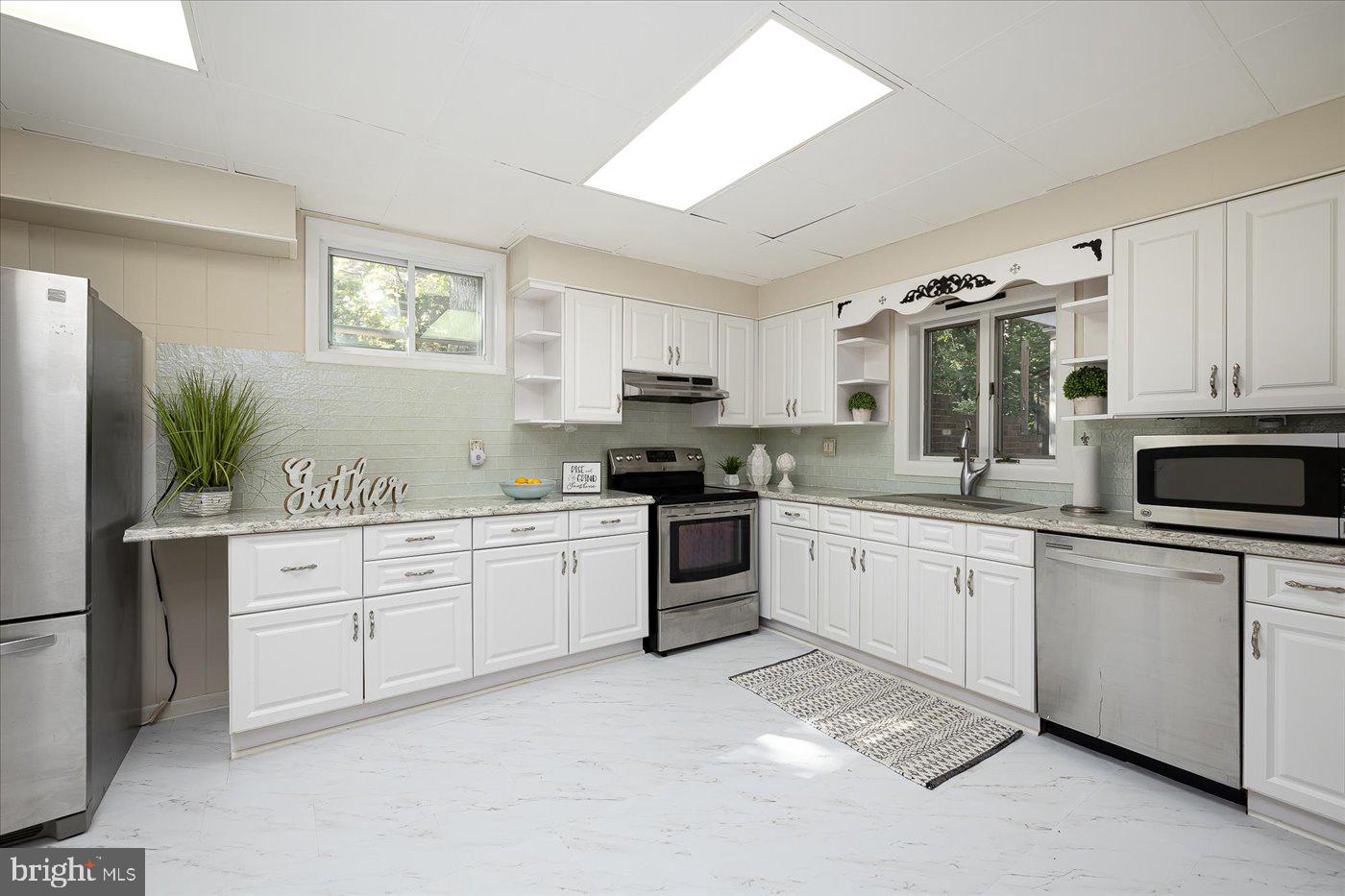 BLUE RIDGE SHORES - Residential
