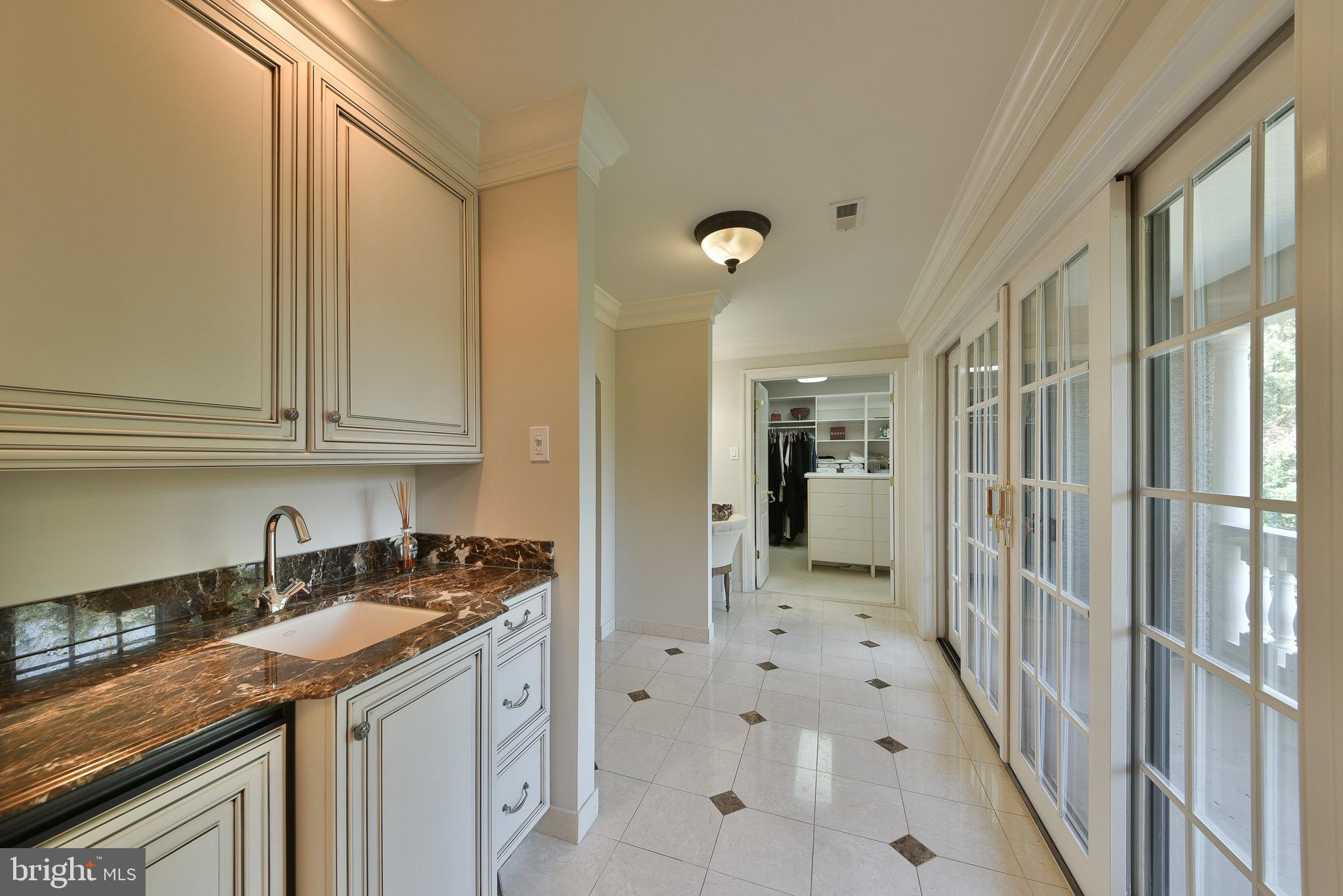 LAMPLIGHTER GLEN - Residential