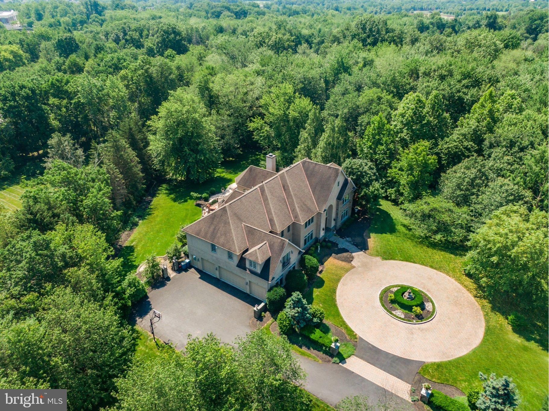 LAMPLIGHTER GLEN - Residential