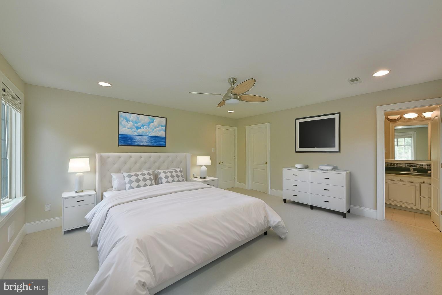 LAMPLIGHTER GLEN - Residential