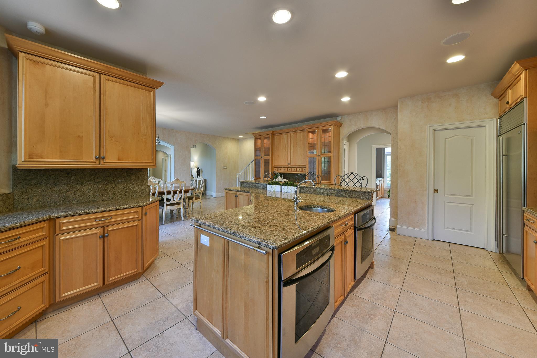 LAMPLIGHTER GLEN - Residential