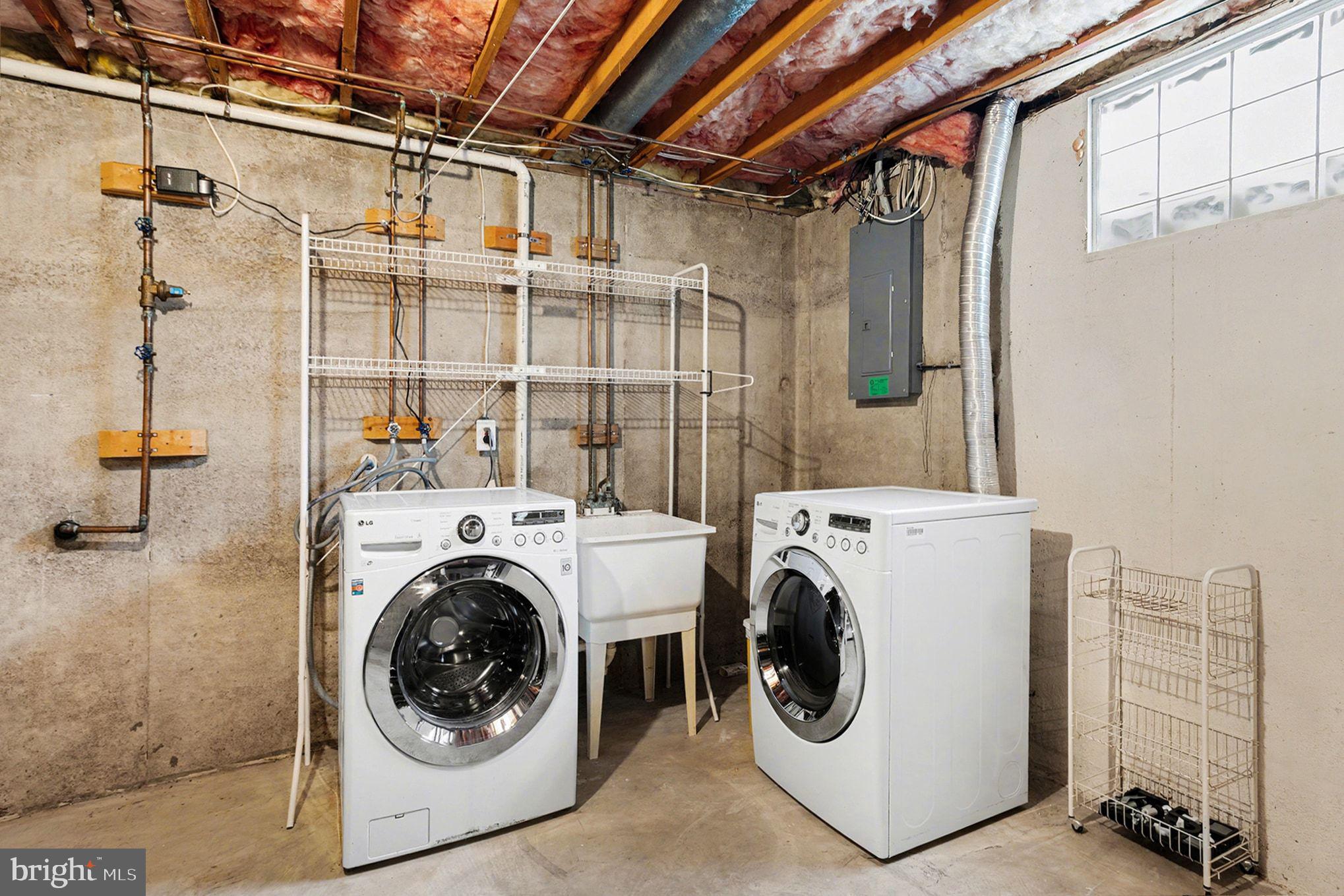 DURHAM MANOR - Residential