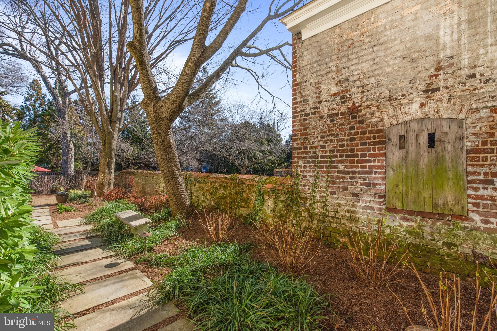 HISTORIC DISTRICT - Residential