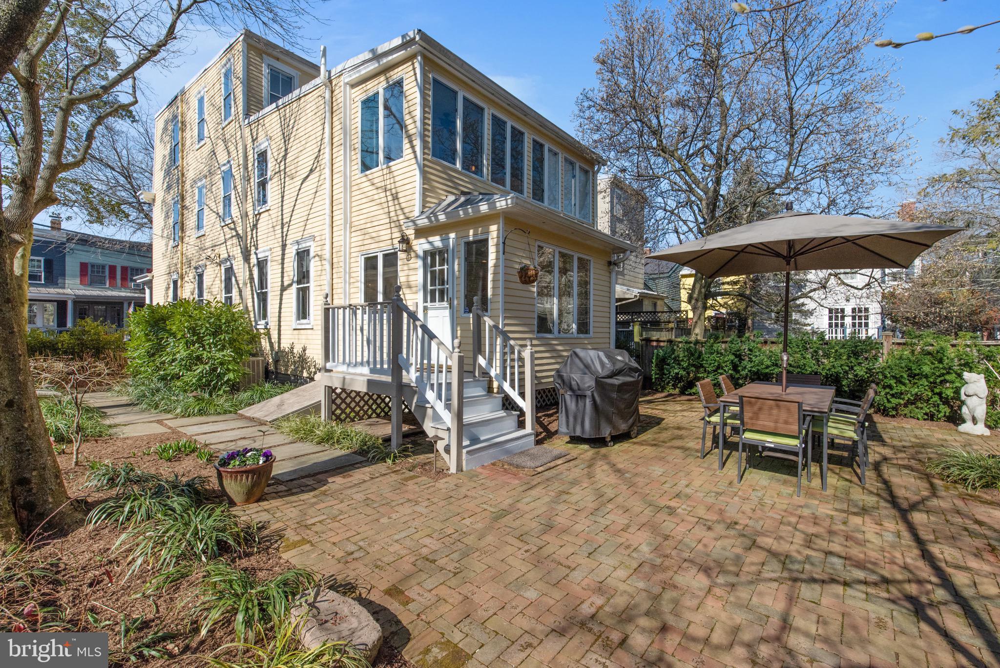 HISTORIC DISTRICT - Residential