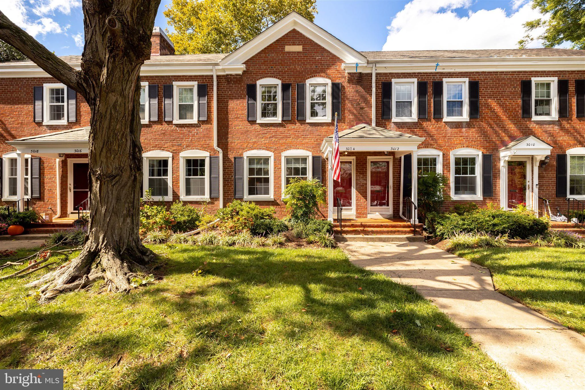 3014 S Buchanan Street, Arlington, VA 22206