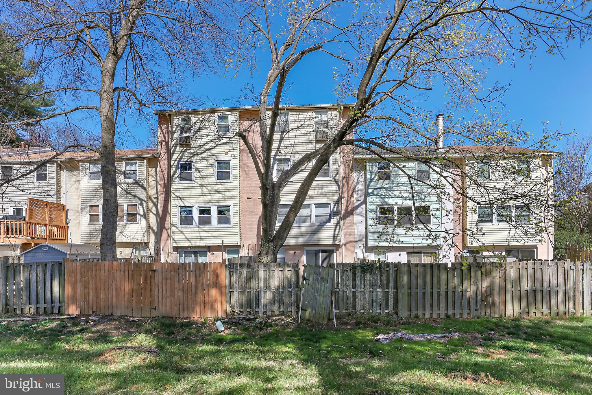 VILLAGE OF OAKLAND MILLS - Residential Lease