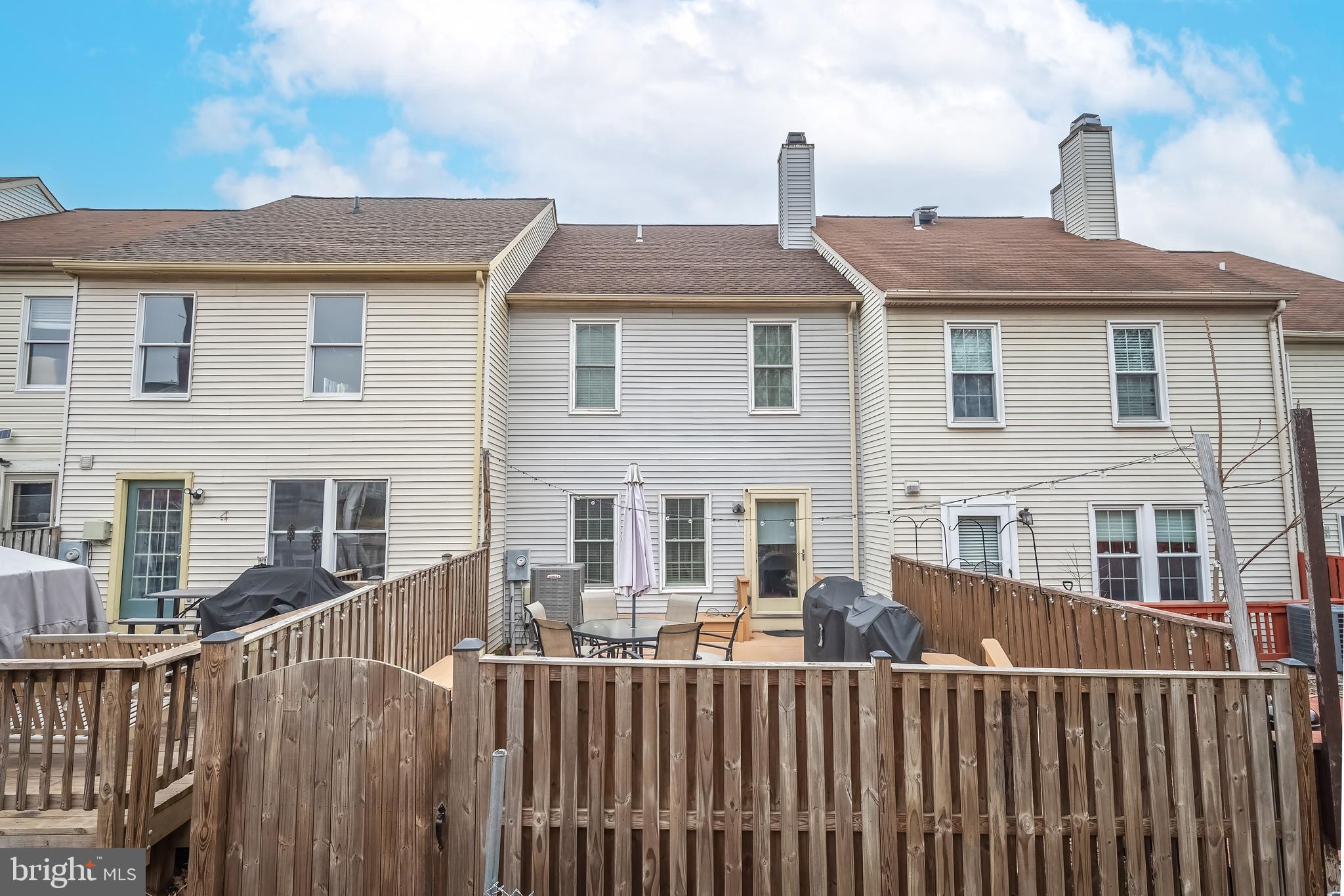 CROFTON COMMONS - Residential