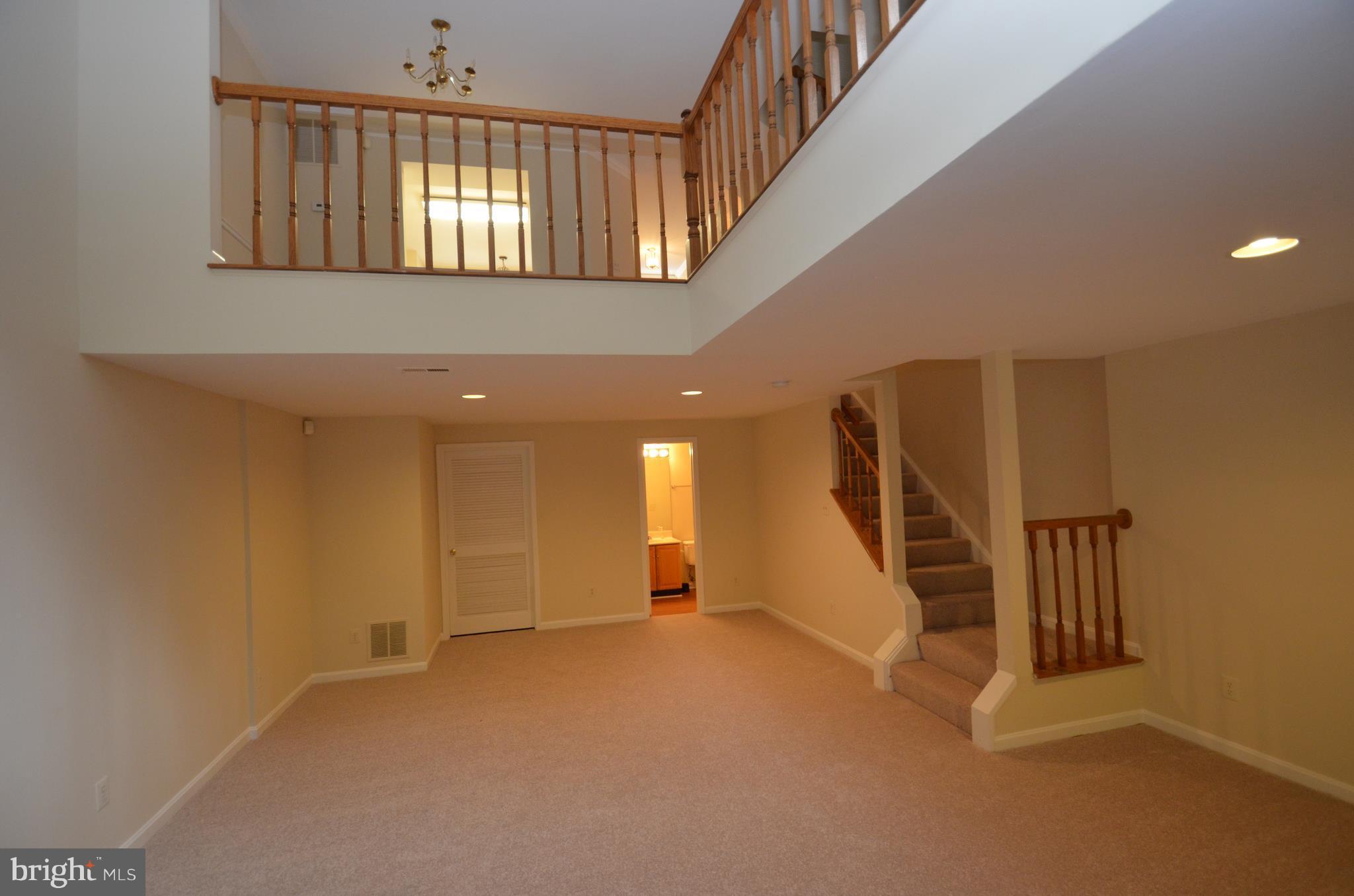 KINGSTOWNE - Residential Lease