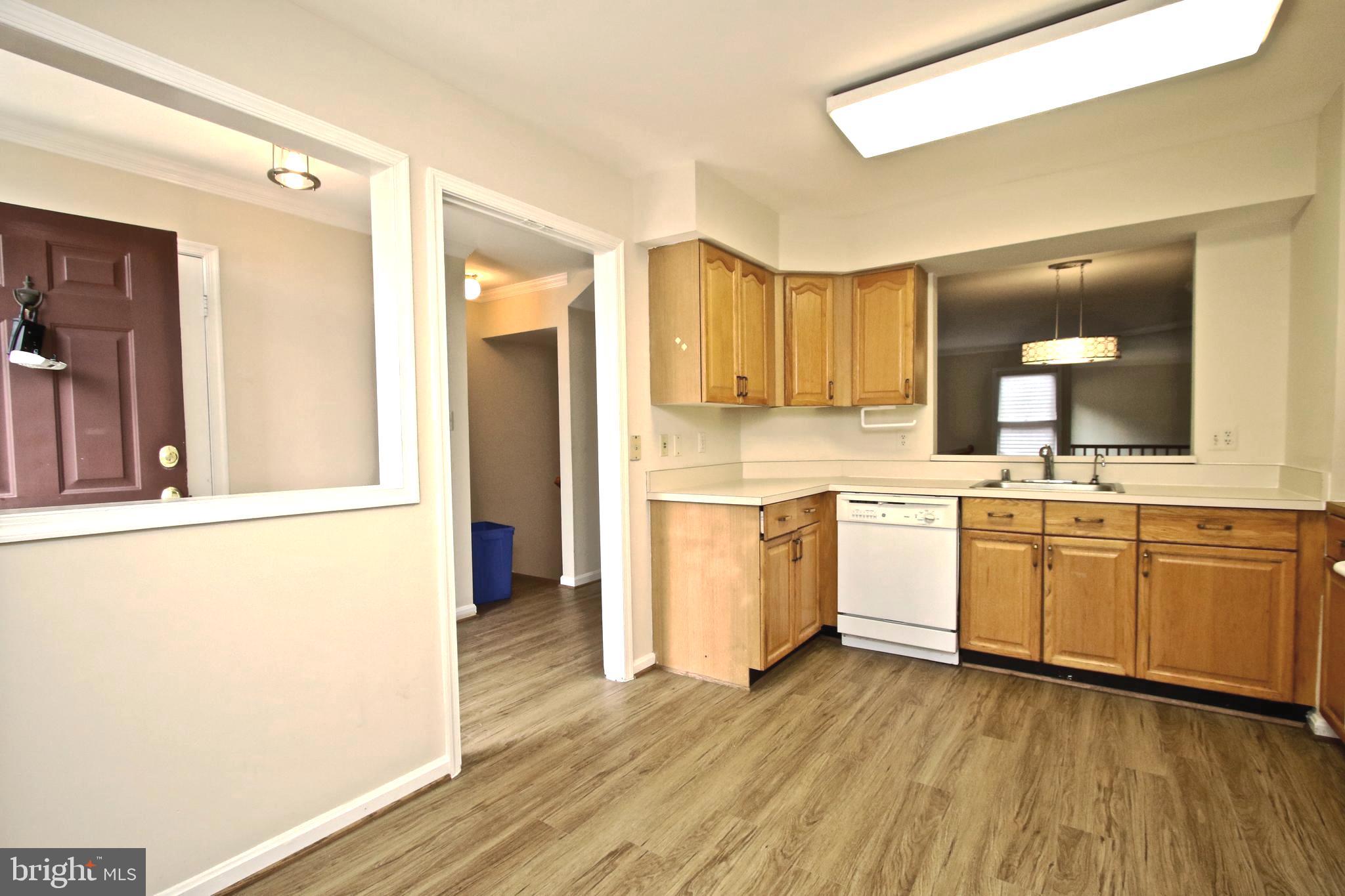 KINGSTOWNE - Residential Lease