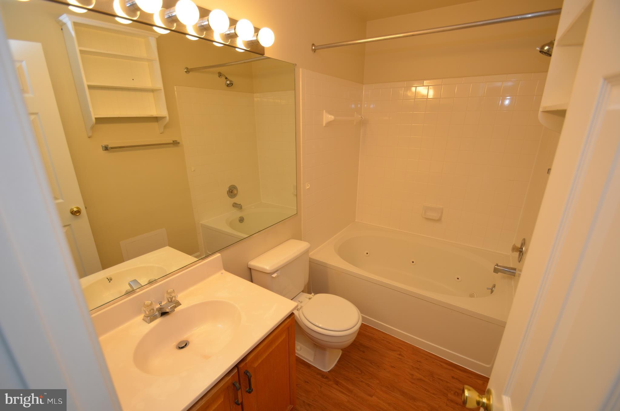 KINGSTOWNE - Residential Lease