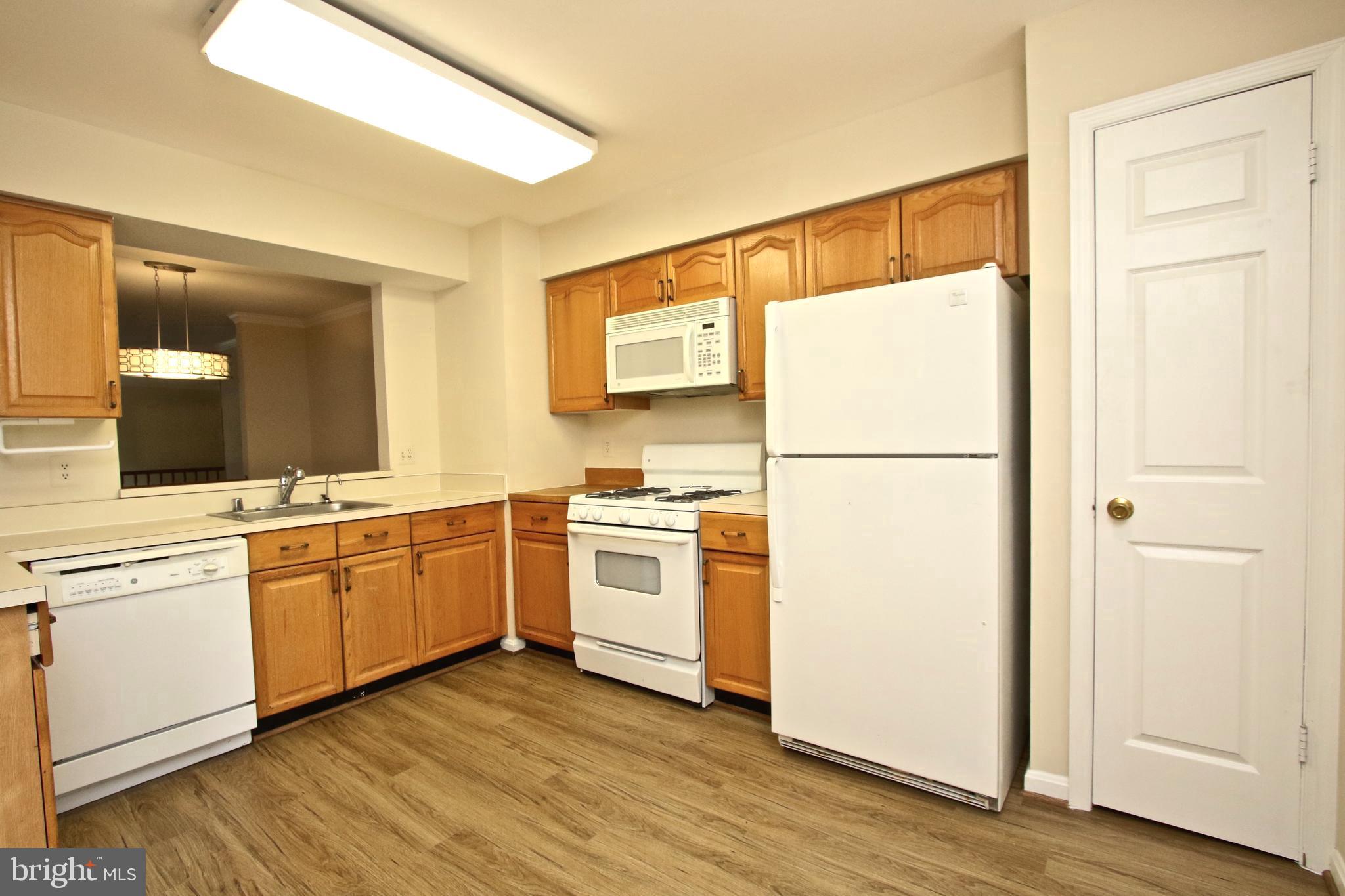 KINGSTOWNE - Residential Lease