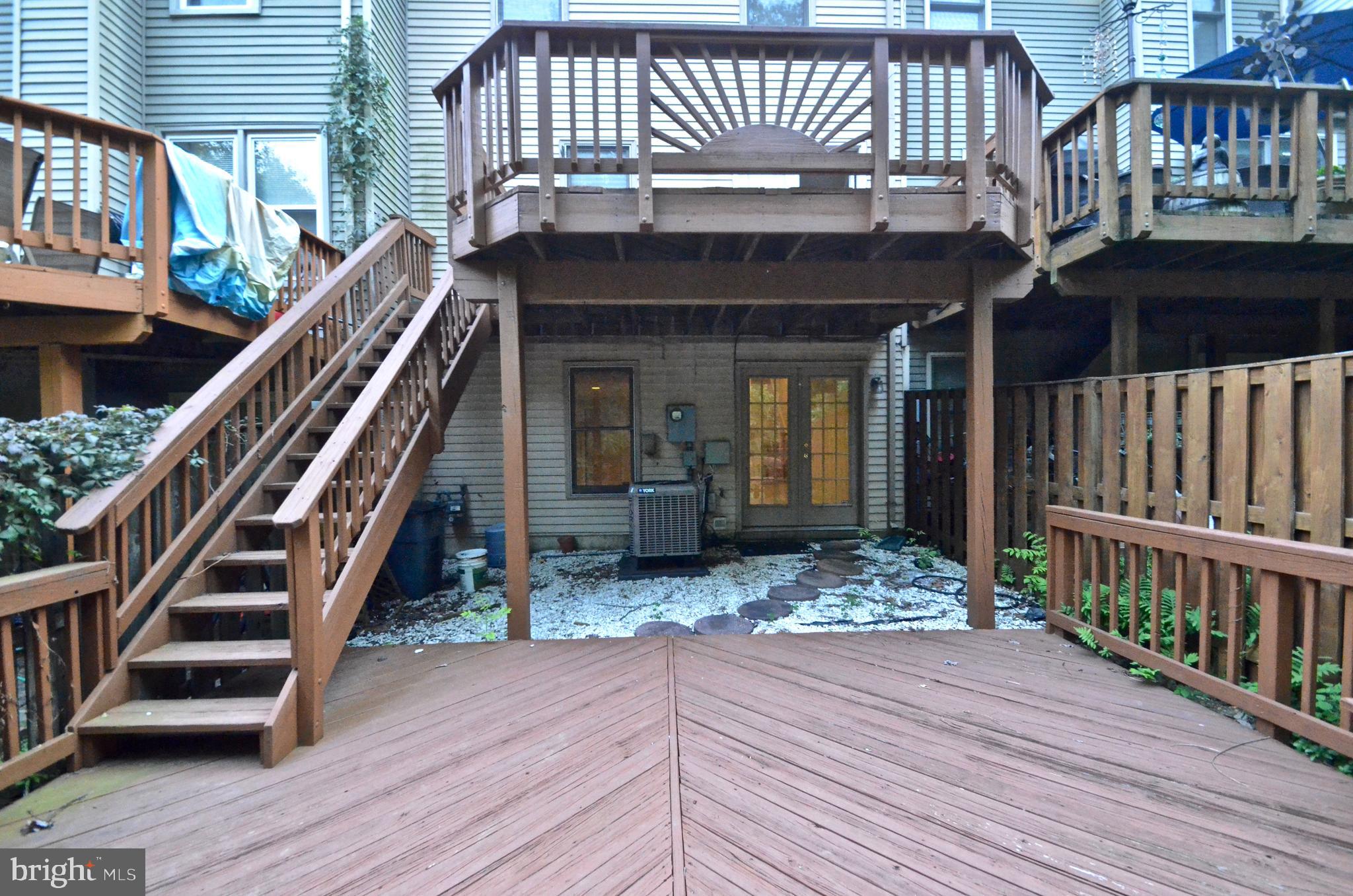 KINGSTOWNE - Residential Lease