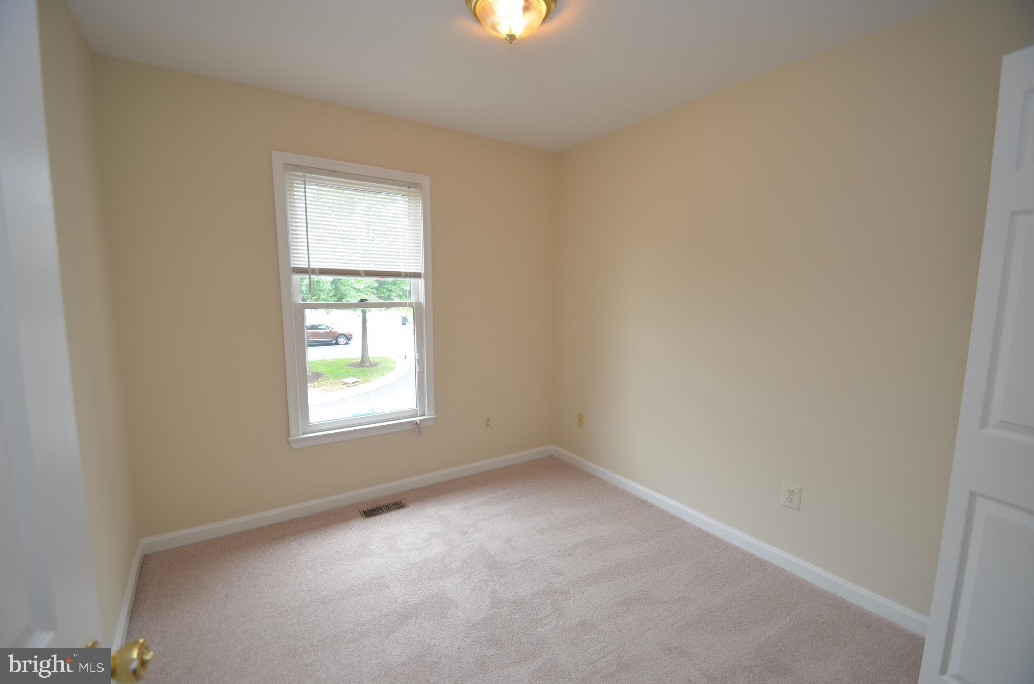 KINGSTOWNE - Residential Lease