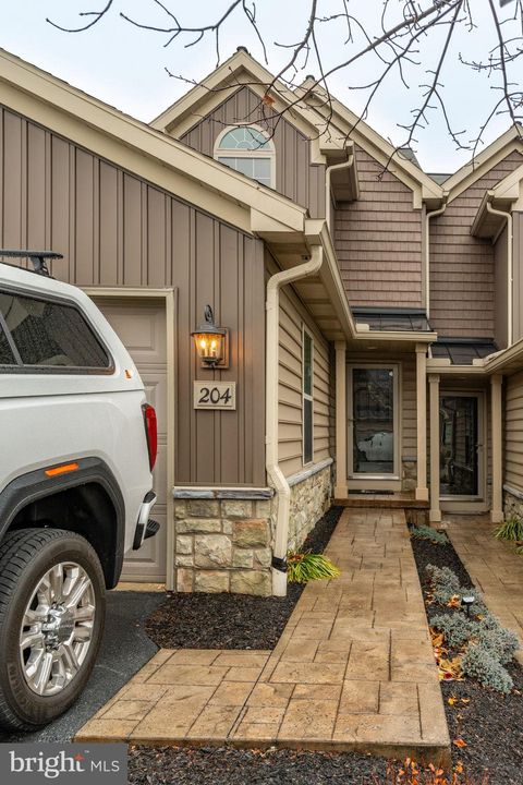 Photo of 204 Fieldcrest Lane, EPHRATA, PA 17522 (MLS # PALA2061790)