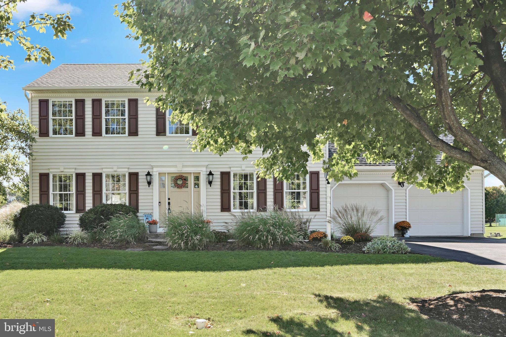 42 MANOR CIRCLE