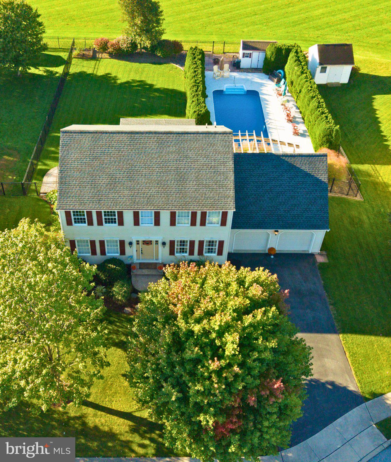 42 MANOR CIRCLE