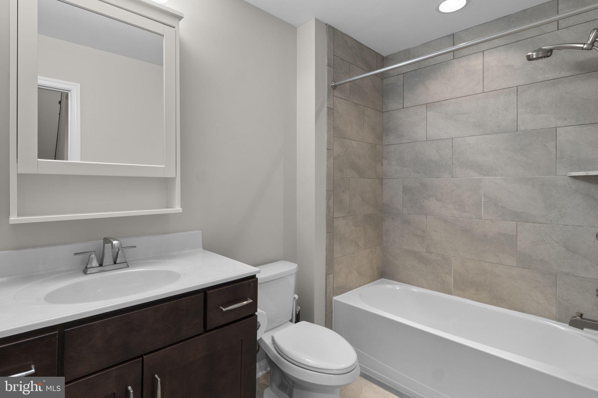 ELKRIDGE CROSSING - Residential