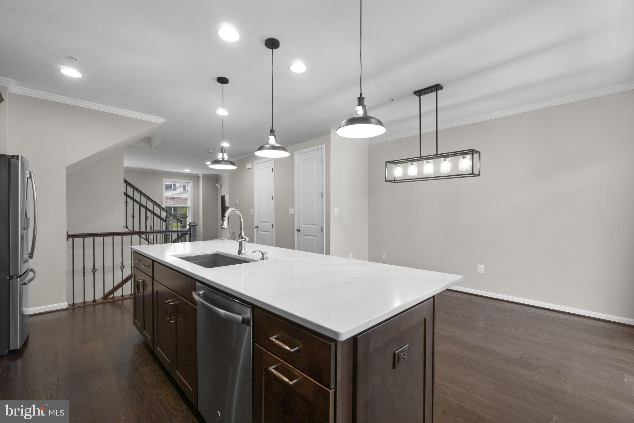 ELKRIDGE CROSSING - Residential