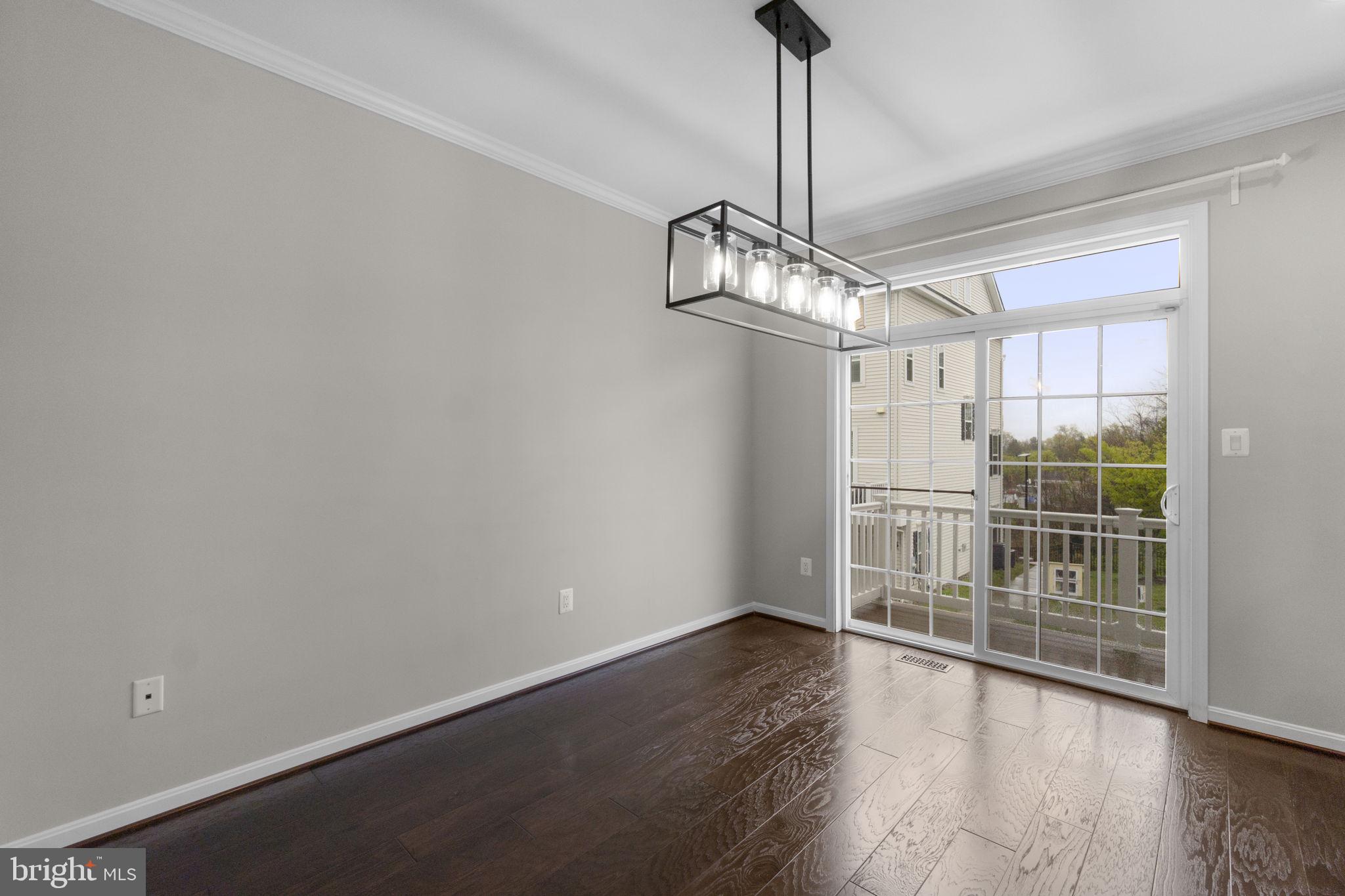 ELKRIDGE CROSSING - Residential