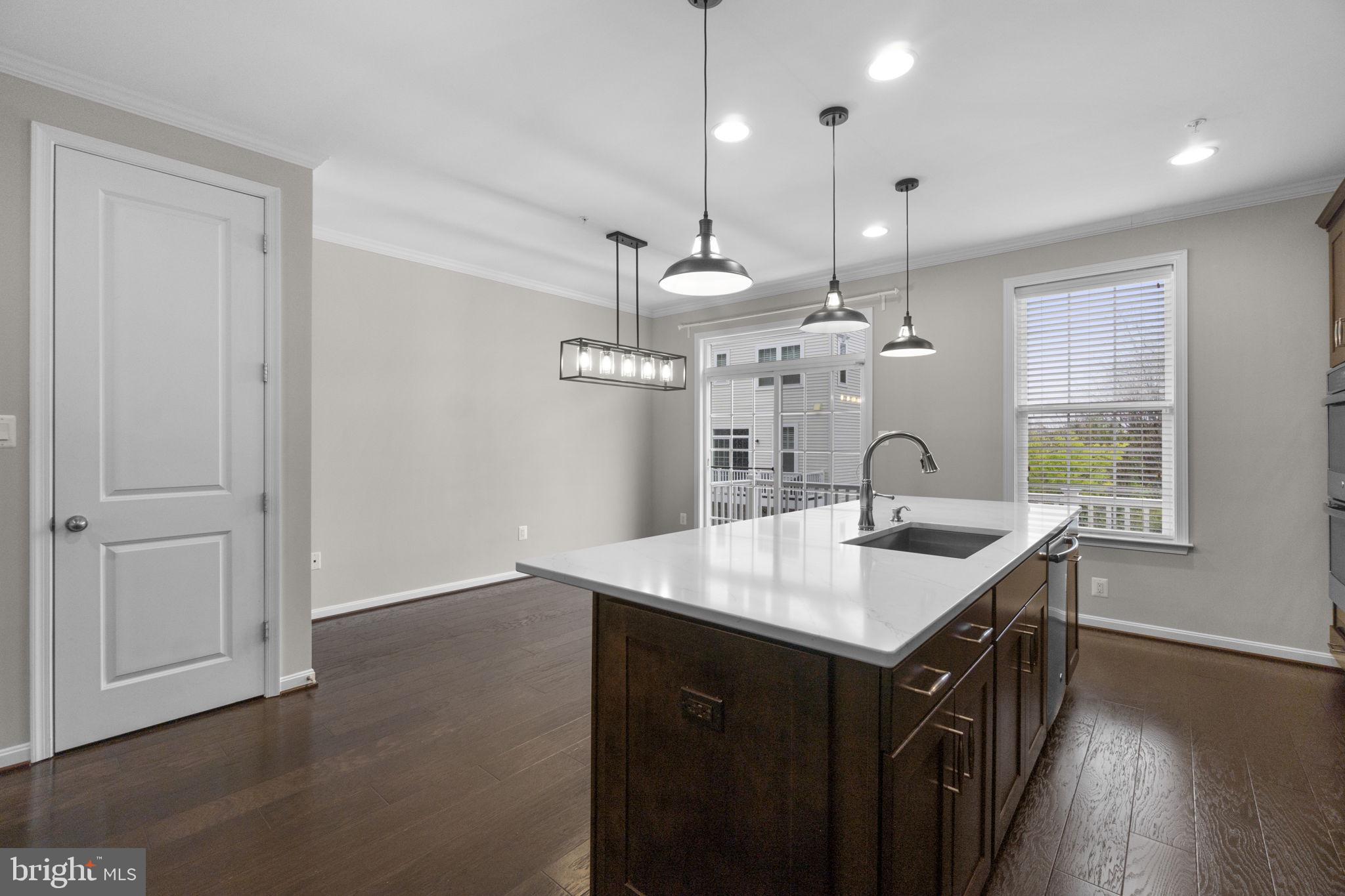 ELKRIDGE CROSSING - Residential