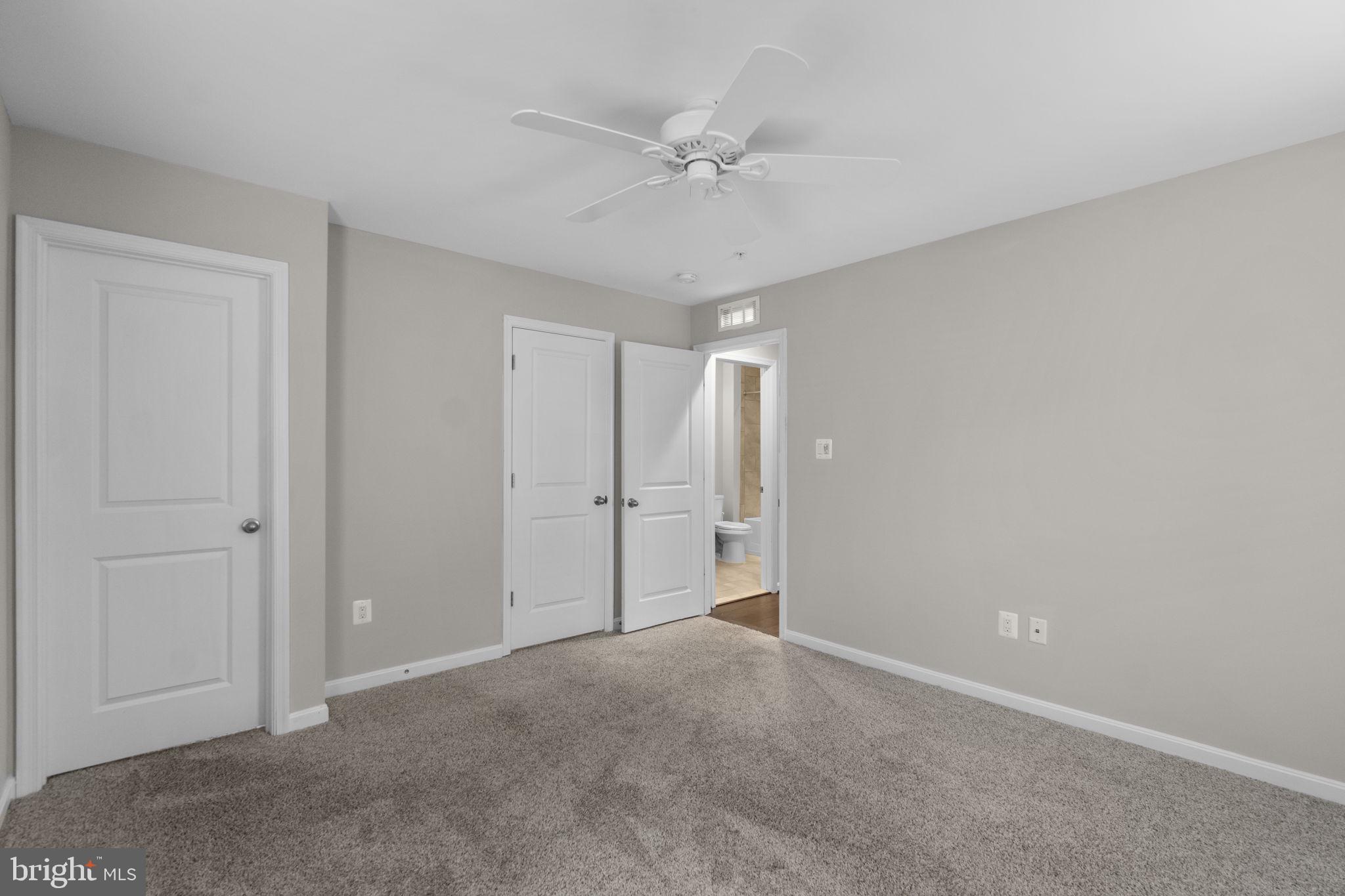 ELKRIDGE CROSSING - Residential