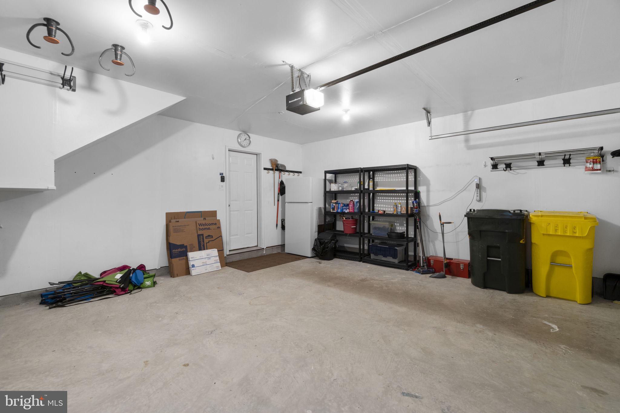 ELKRIDGE CROSSING - Residential