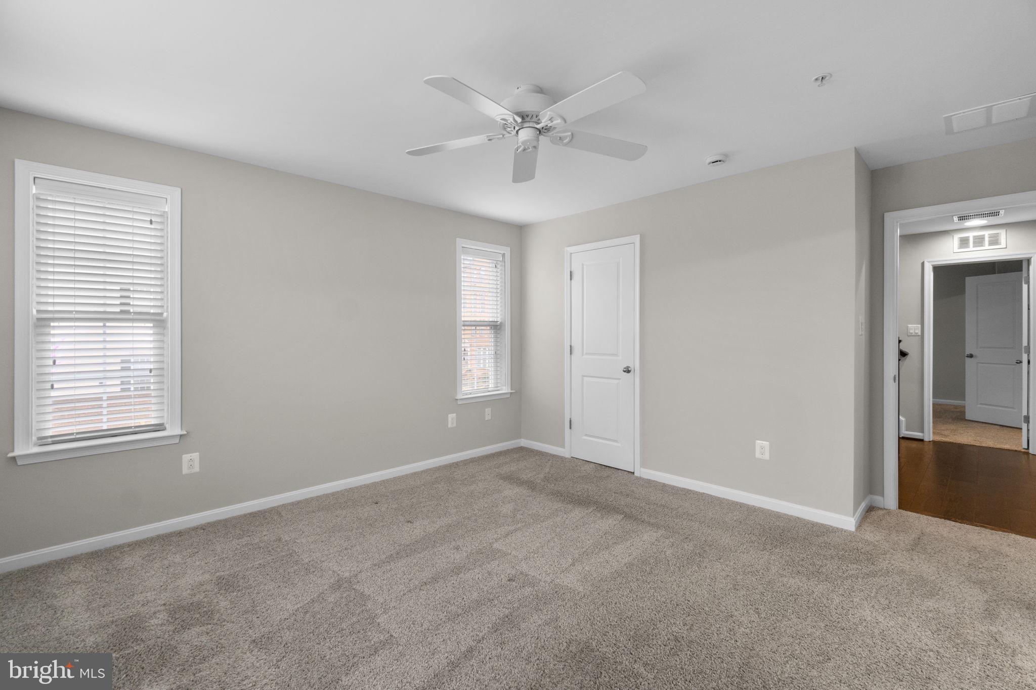 ELKRIDGE CROSSING - Residential