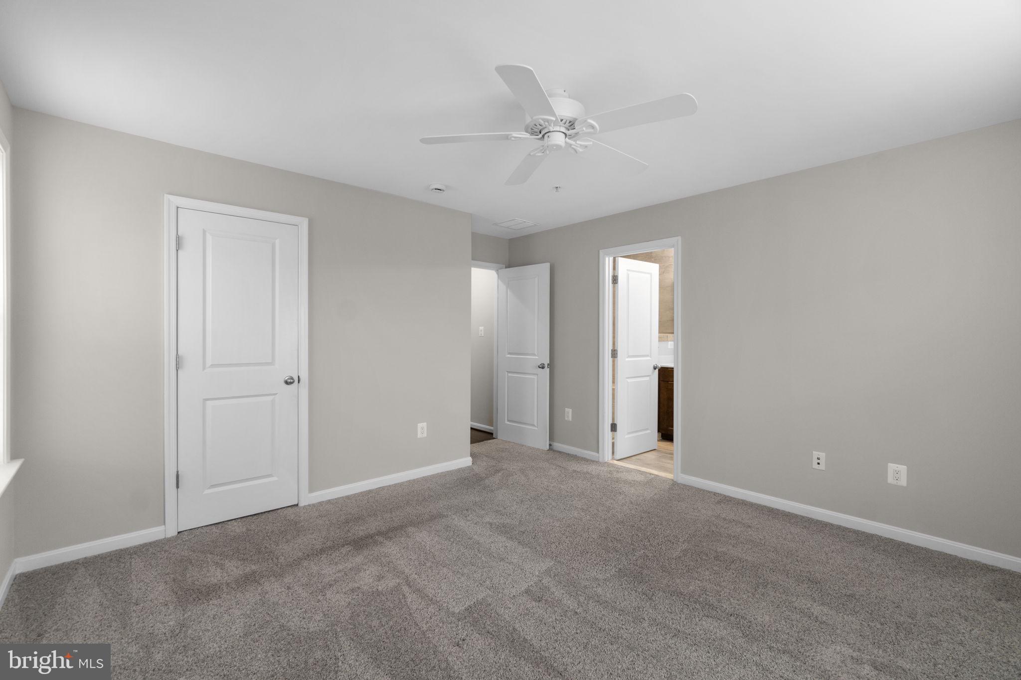 ELKRIDGE CROSSING - Residential