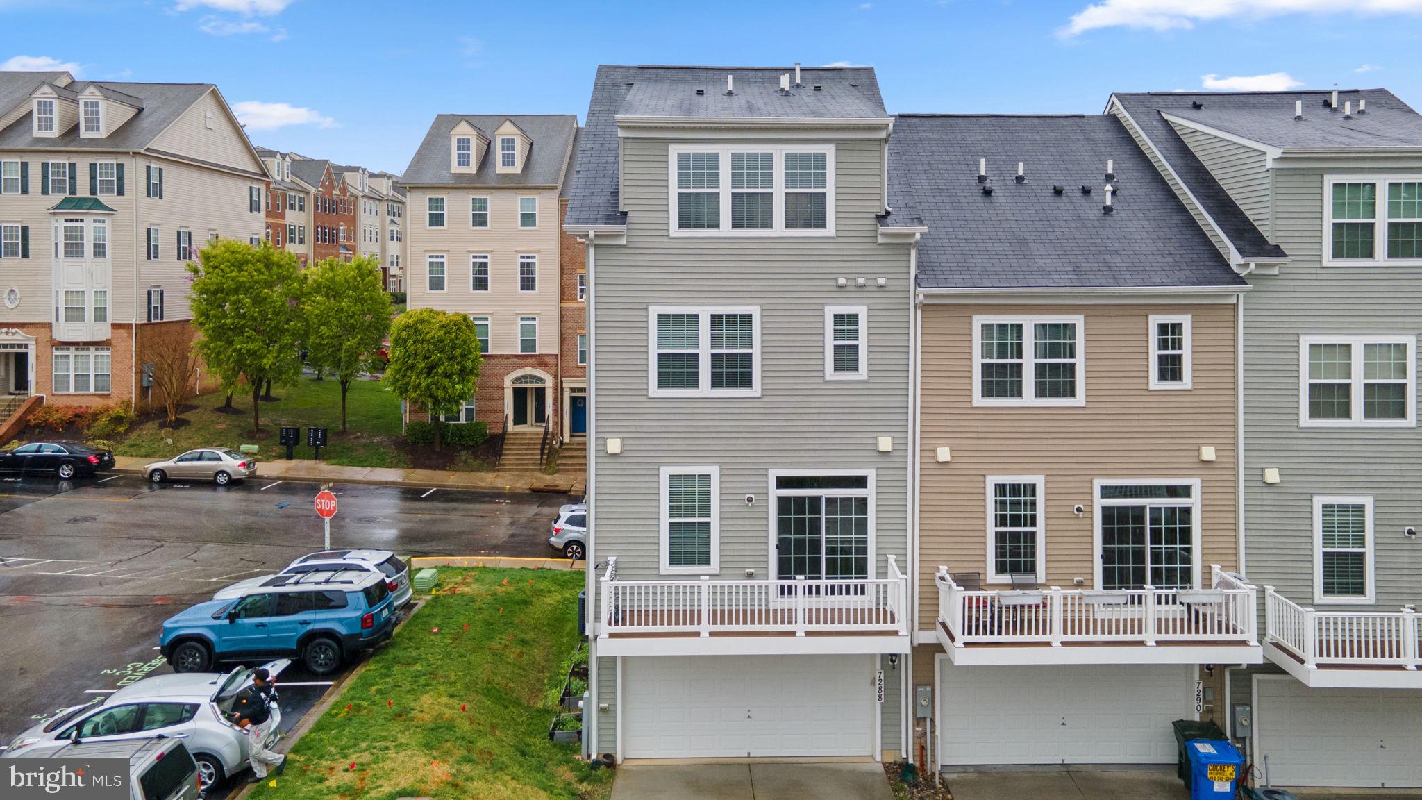 ELKRIDGE CROSSING - Residential